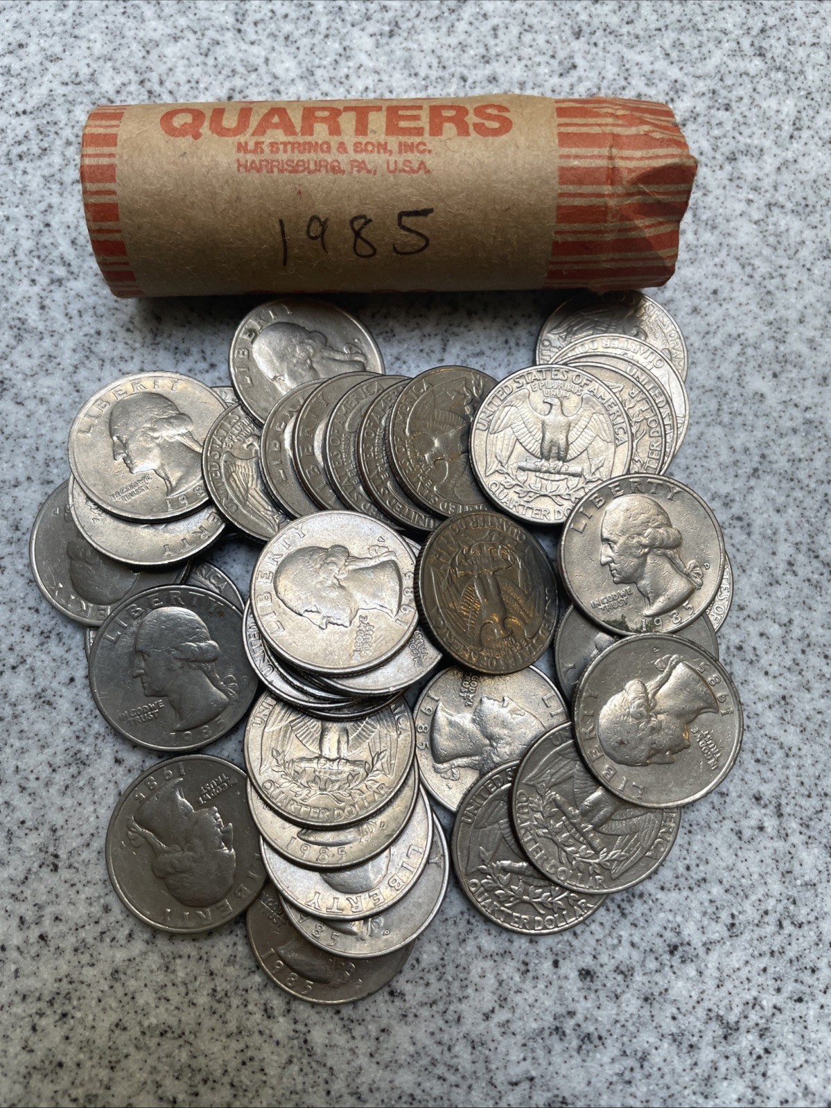 1985 WASHINGTON QUARTER 40 COINS   CIRCULATED  ROLL