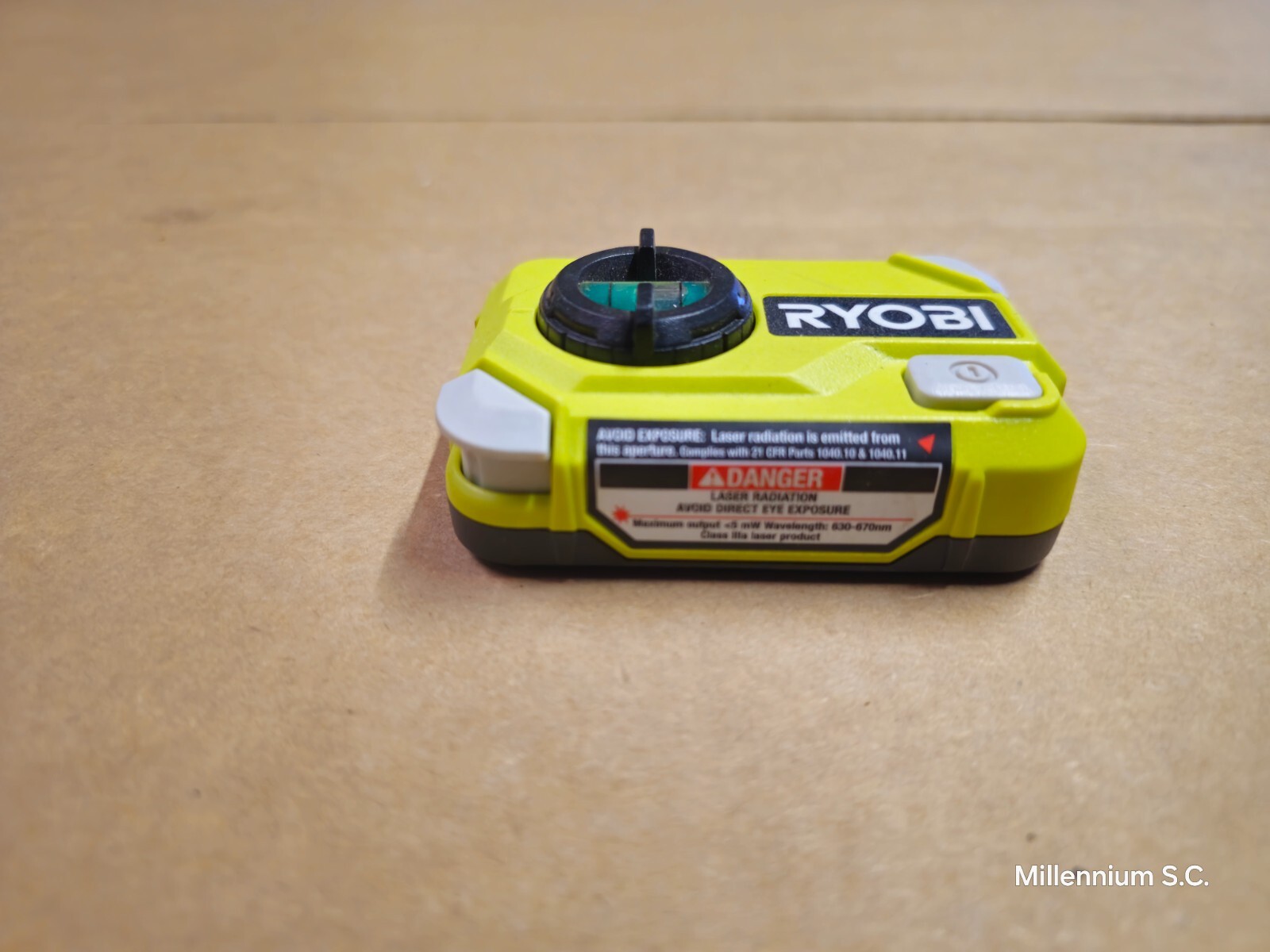 Compact Red Laser Level 15ft Range Push Pins for Wall Mounting Hands Free
