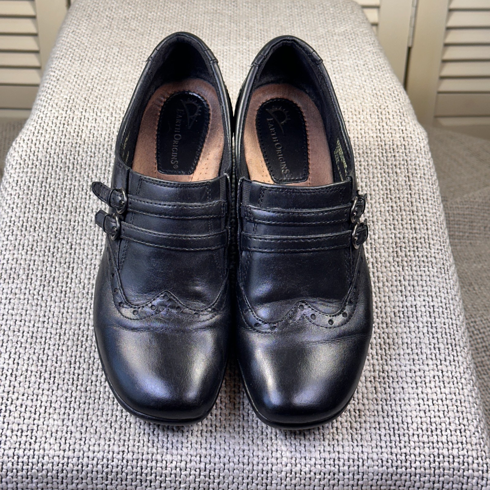 Earth Origins Carma 5 Black Leather Wingtip Slip On Square Toe Comfort Shoe Sz 7