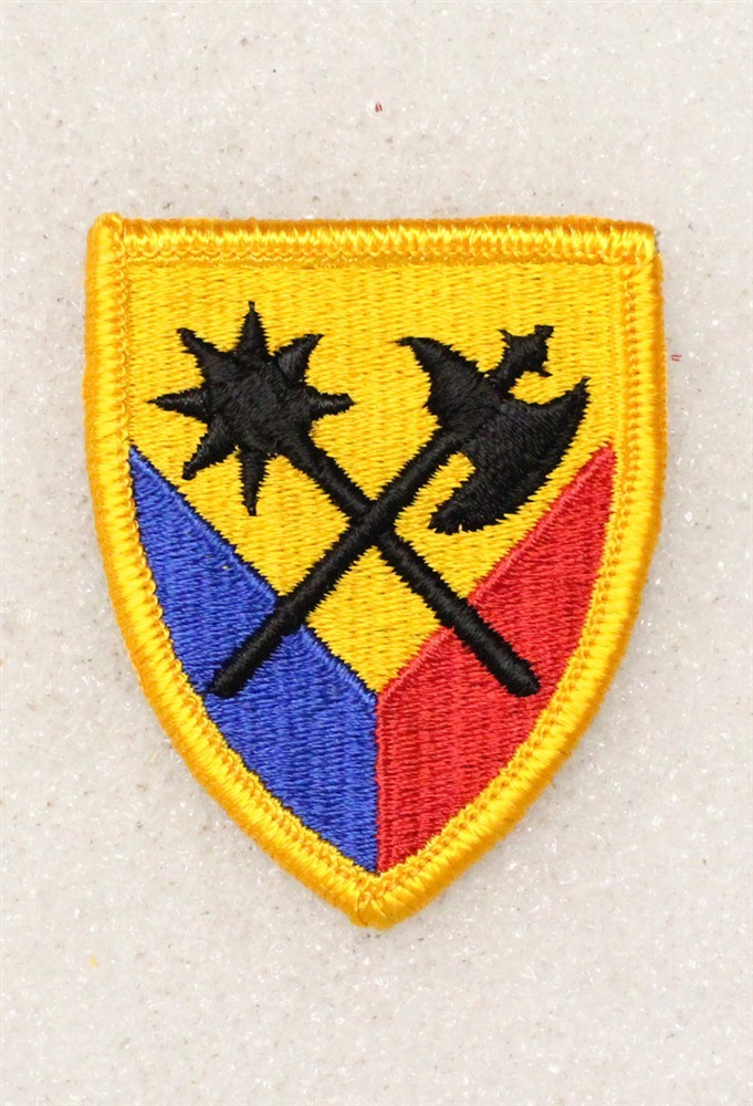 Army patch 4216 - 194th Armored Brigade w/merrowed edge