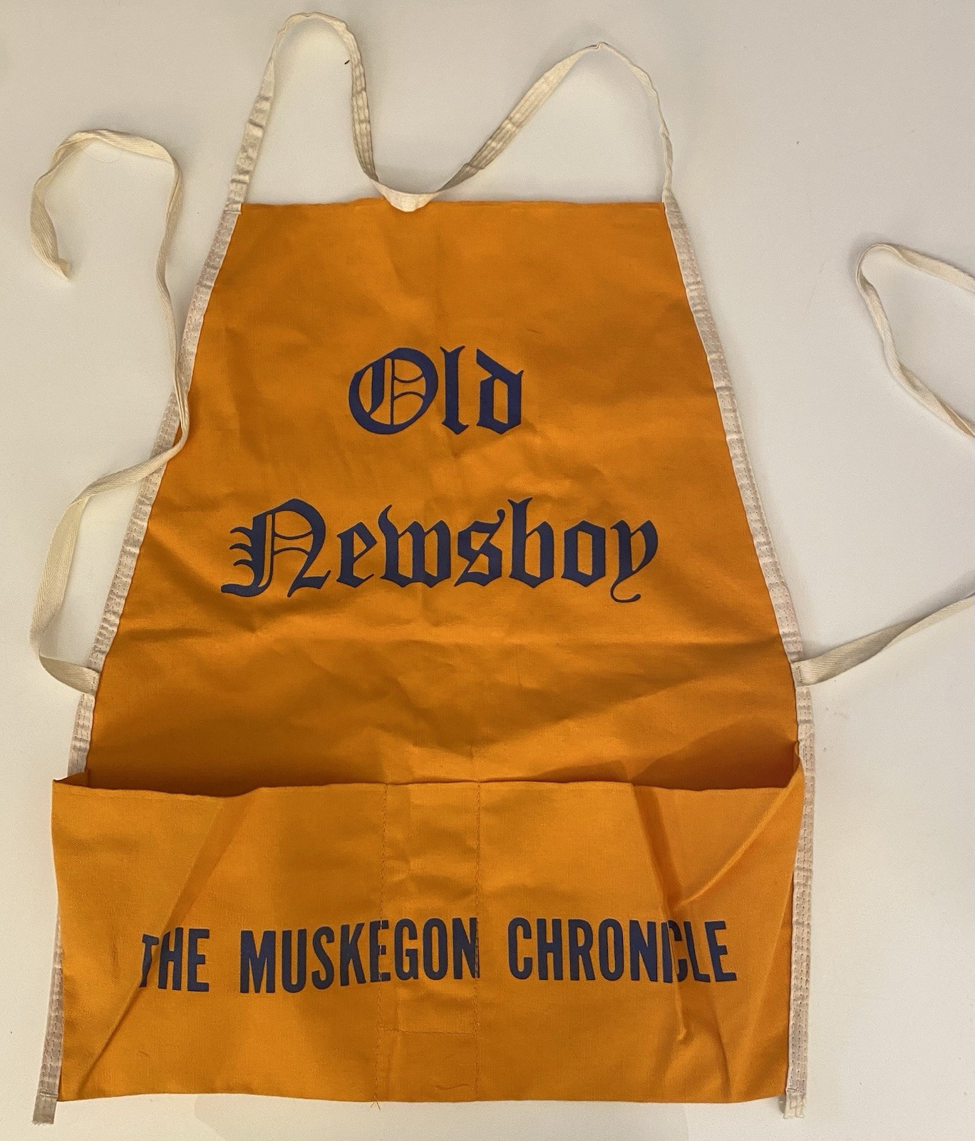 Vintage Muskegon Chronicle Newsboy Apron New Old Stock