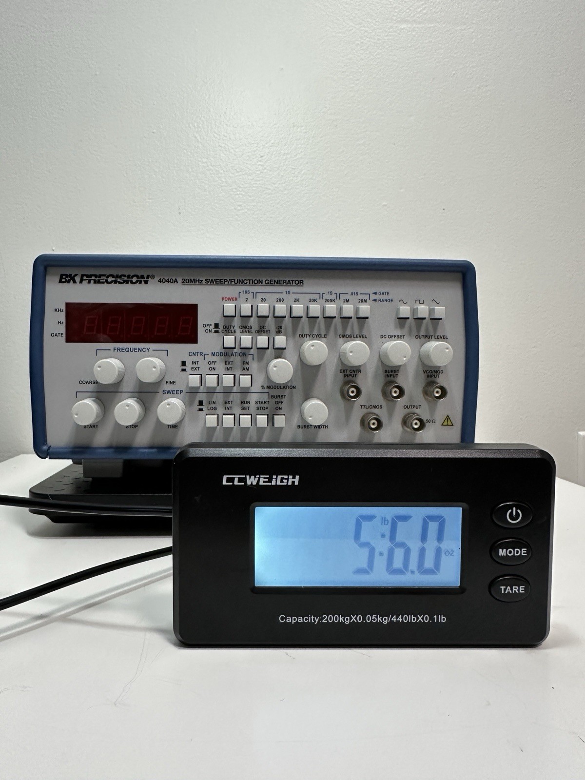 Bk Precision 4040A 20 MHz Sweep Function Generator / 30 Day Warranty