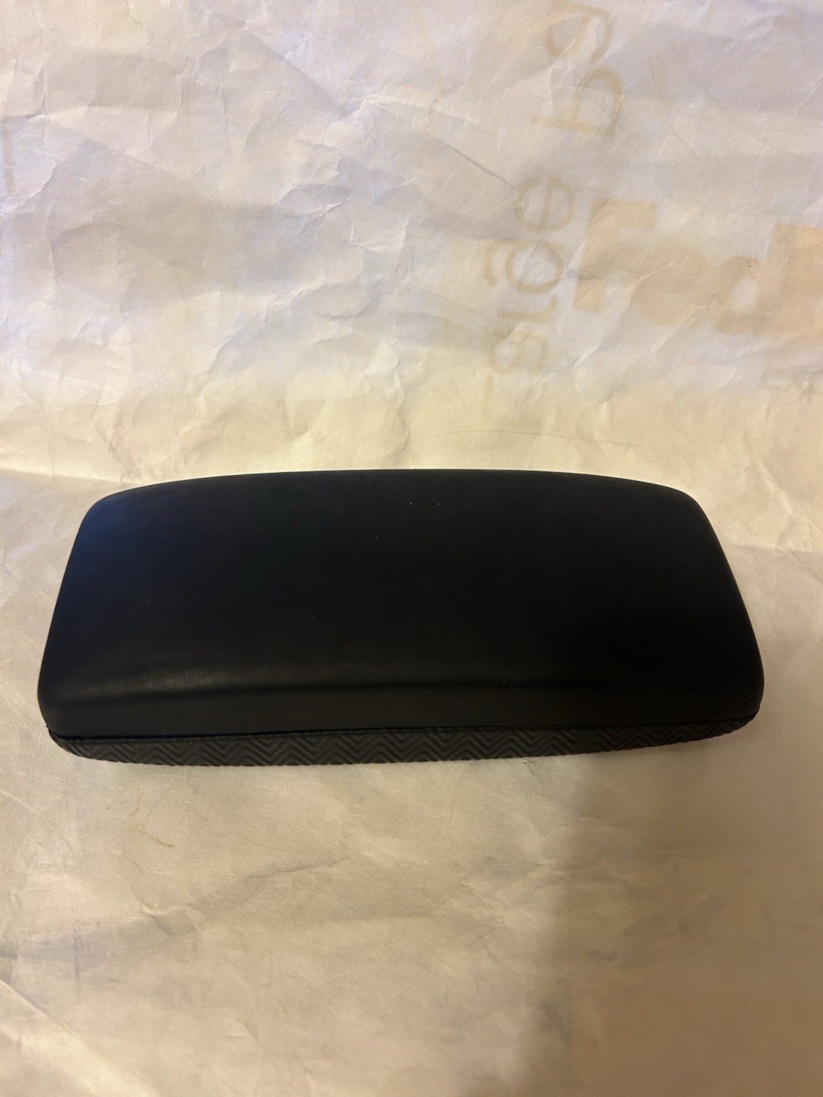 Michael Ryen Black Hard Clamshell Eyeglasses Case Microfiber Cleaning Cloth
