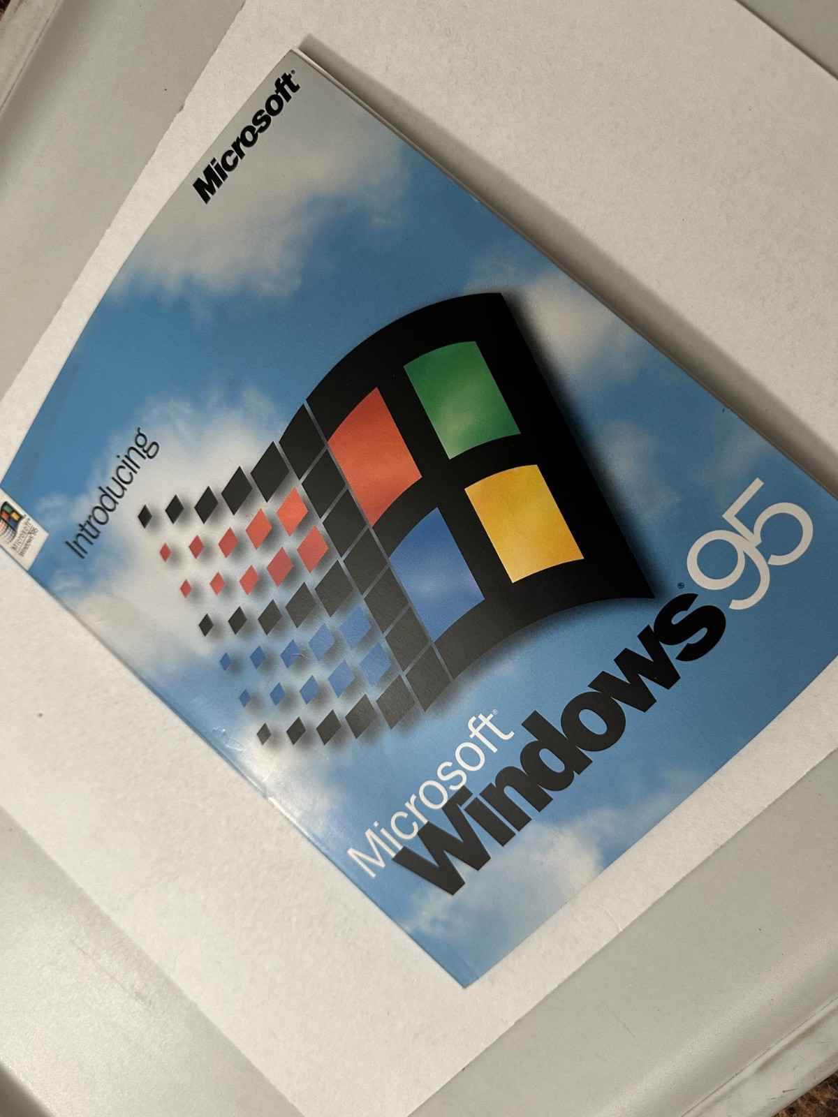 Introducing MICROSOFT WINDOWS 95 User’s Guide/Manual Rare - 1995!