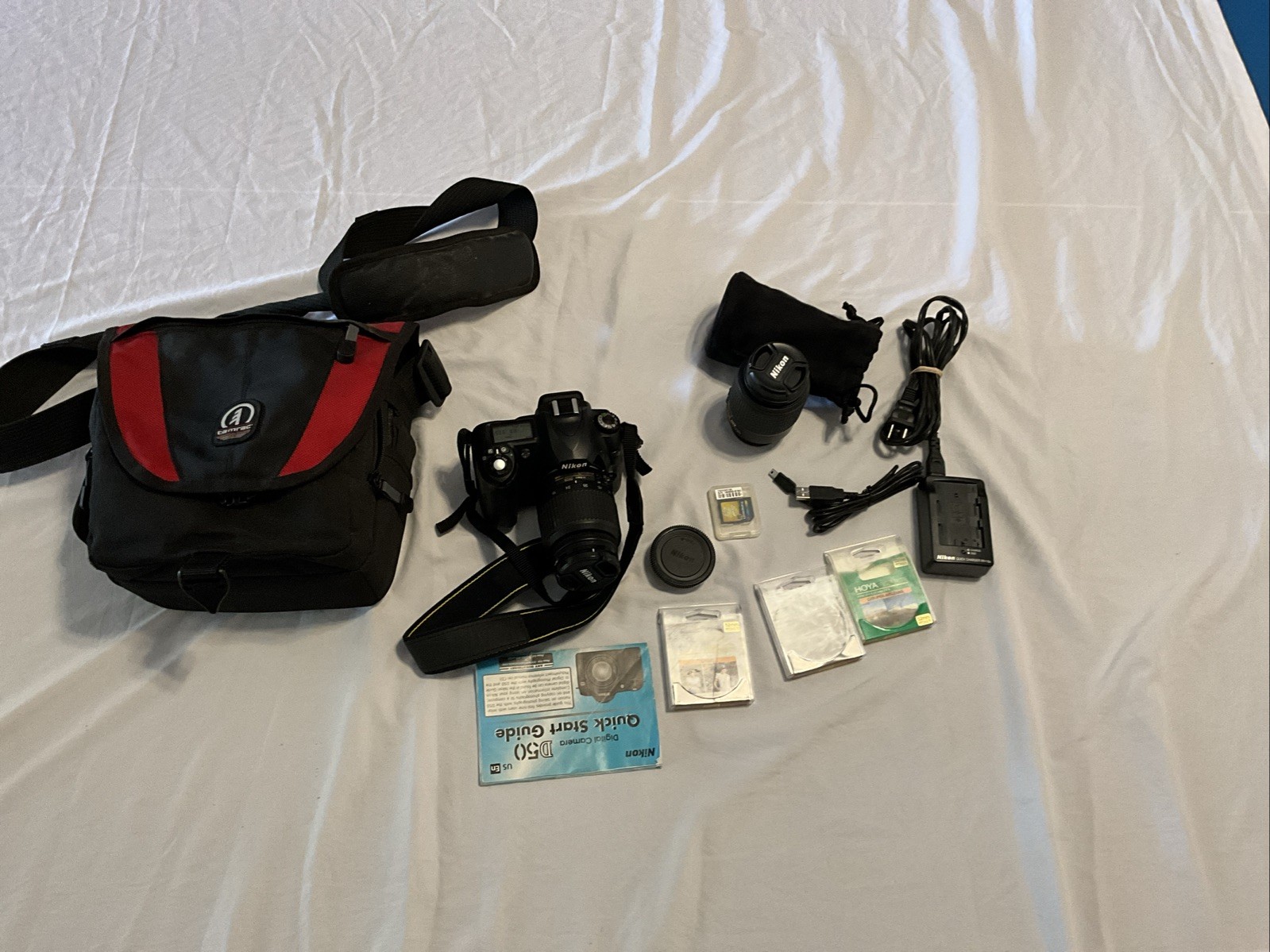 Nikon D50 Digital SLR Camera Package W/ Extras!