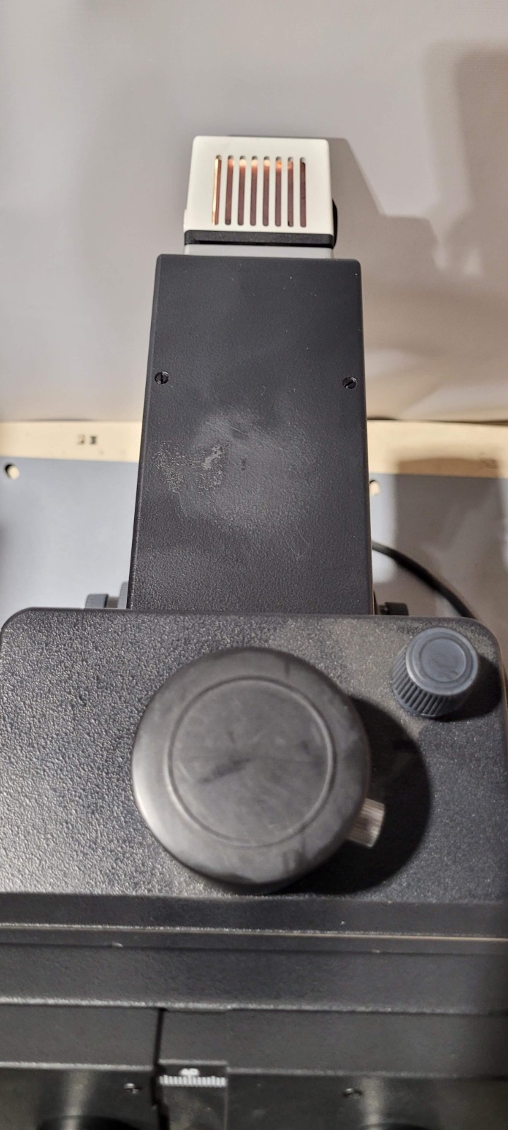 Leitz Labovert Inverted Microscope w/ 4 x Objectives