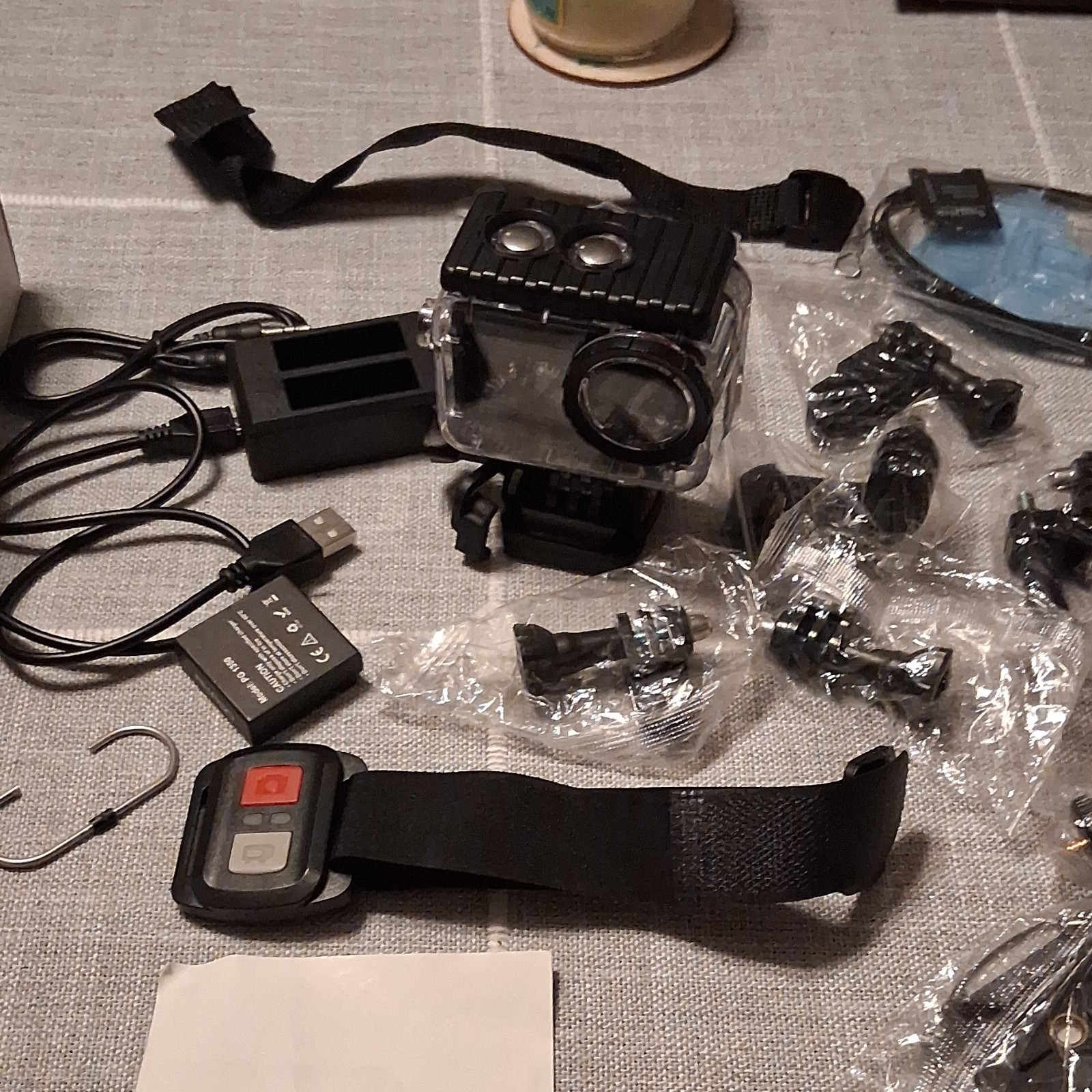 AKASO Brave 7 LE Action Camera Bundle Waterproof Case Remote