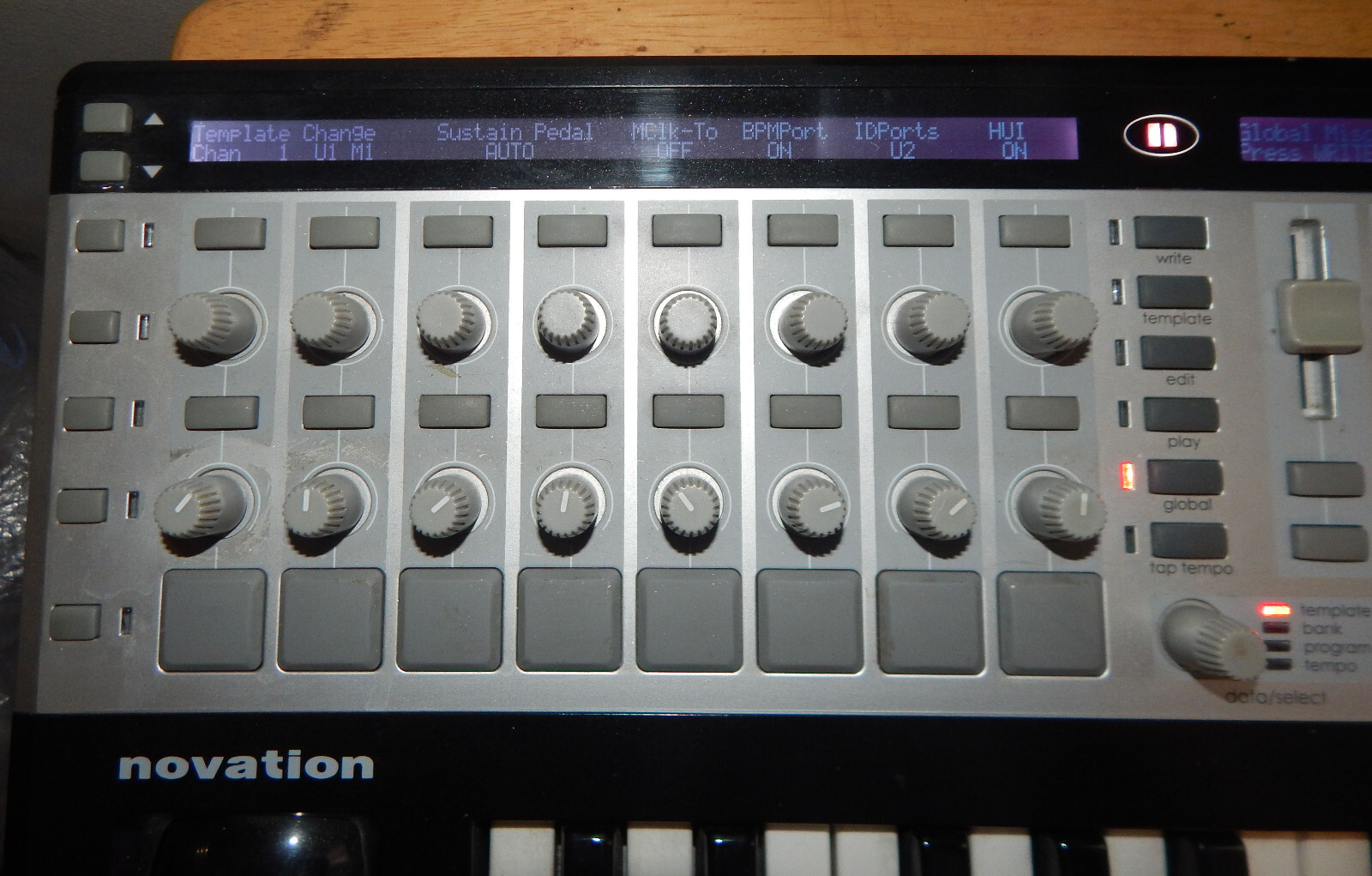 Novation ReMote SL World’s First Intelligent MIDI Controller Automap | Next‑Gen