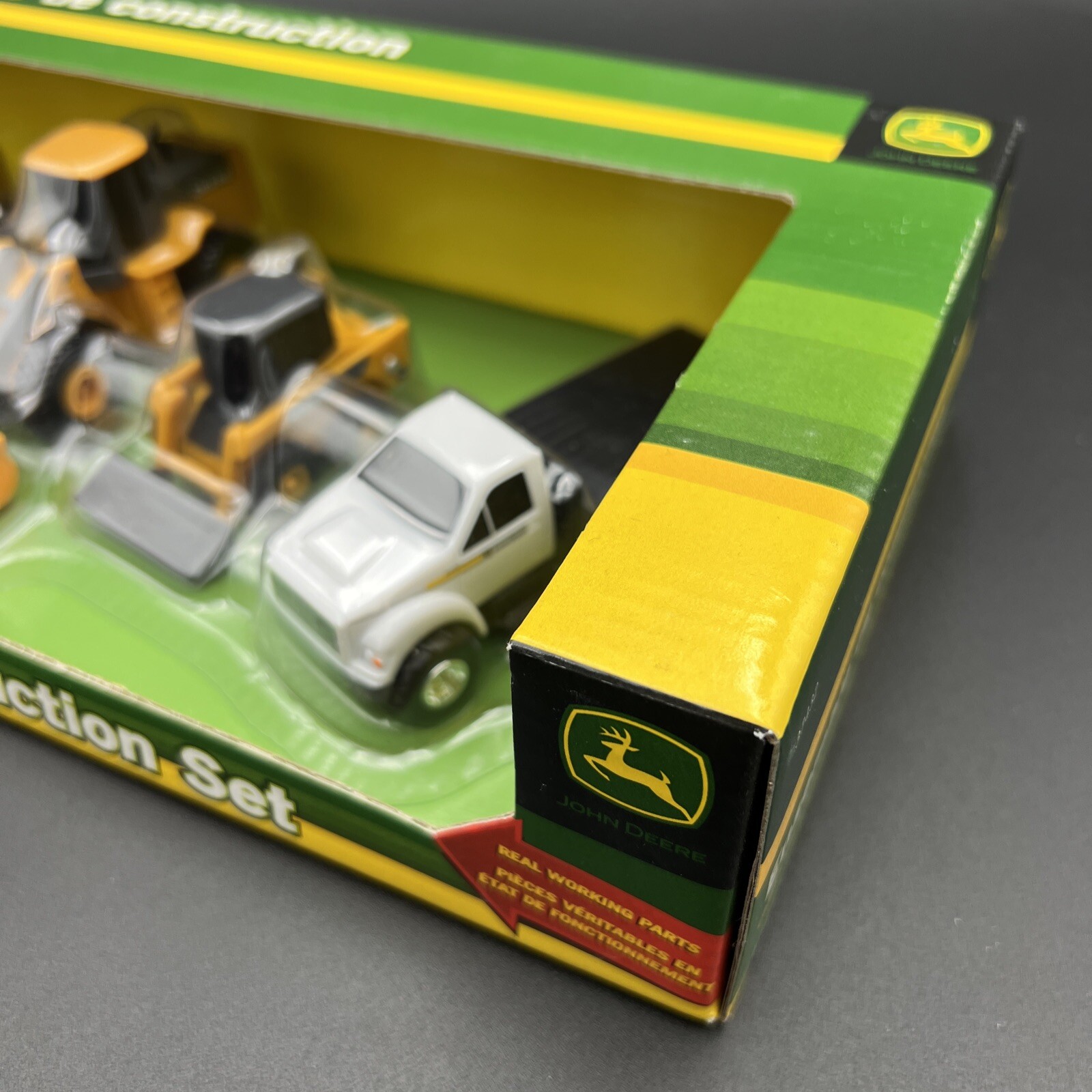 2009 Ertl John Deere 5-piece Construction Set