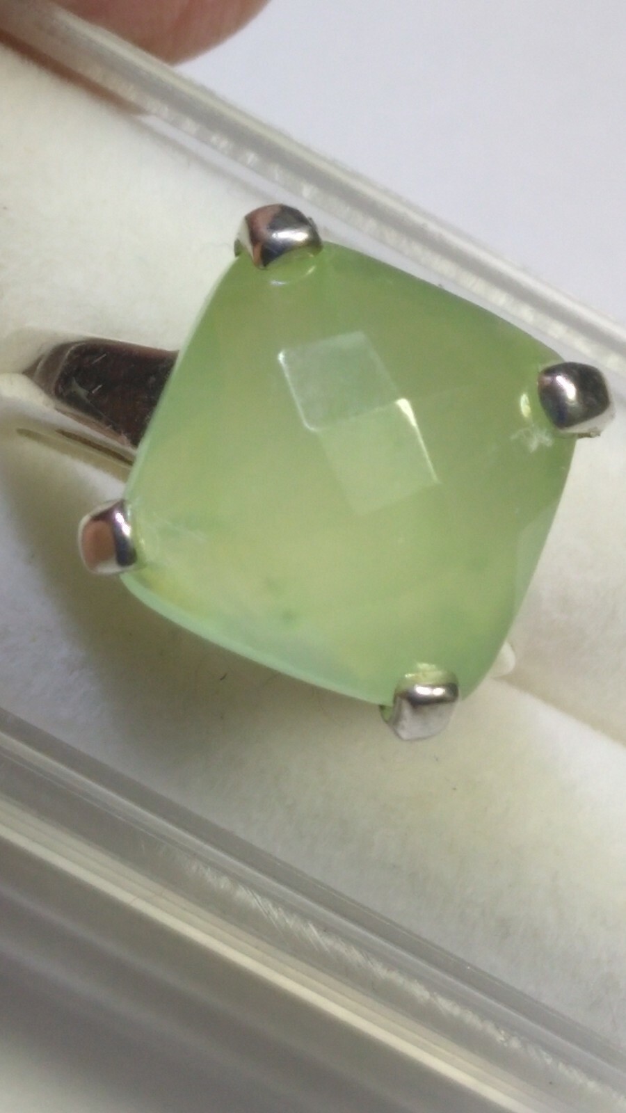 BEWITCHING NATURAL PREHNITE IN STERLING SILVER RING SIZE 6.0!