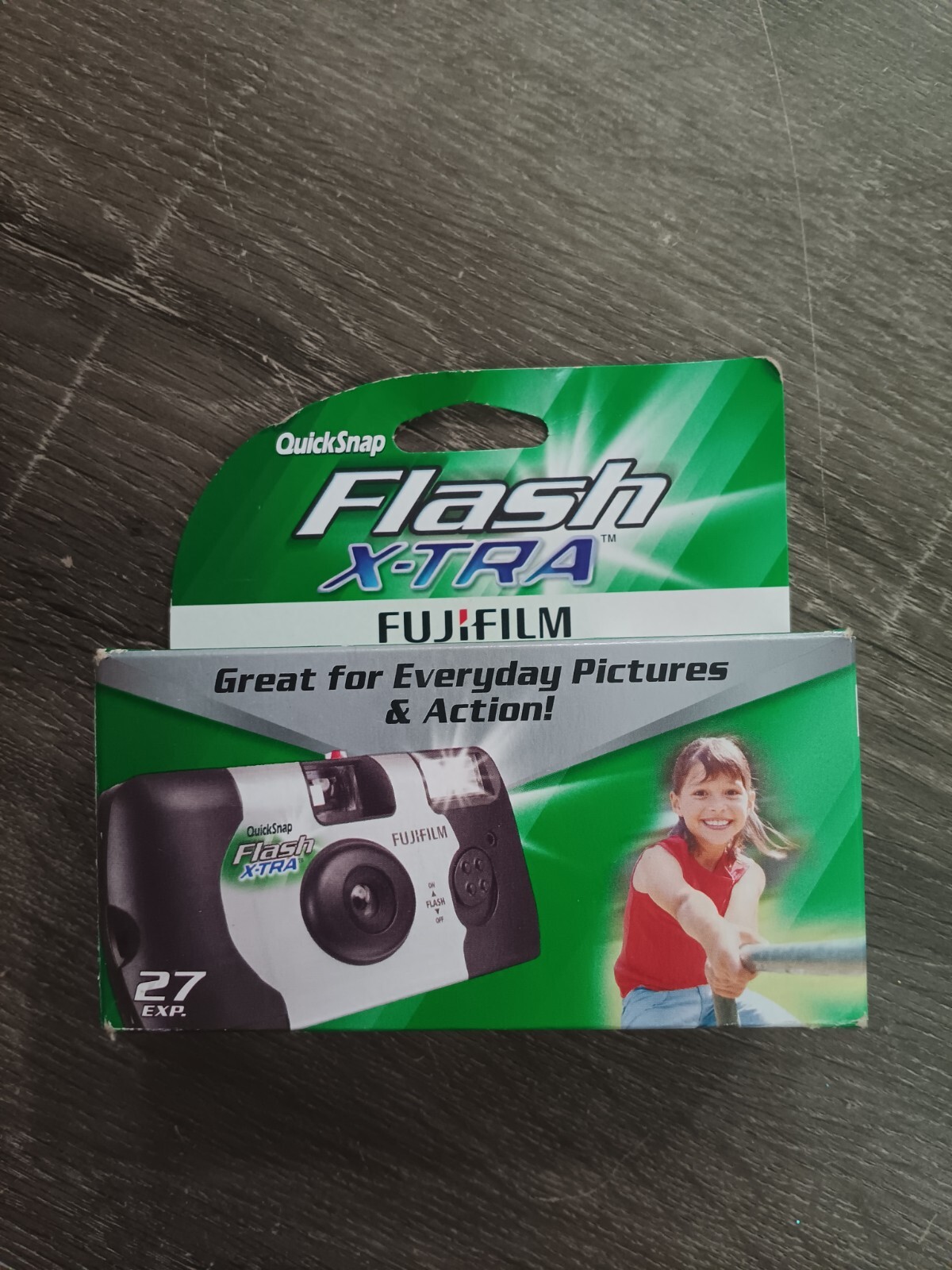 NEW "FUJI FLASH EXTRA" SINGLE USE 35mm CAMERA  in SEALED PACKAGE QUICKSNAP