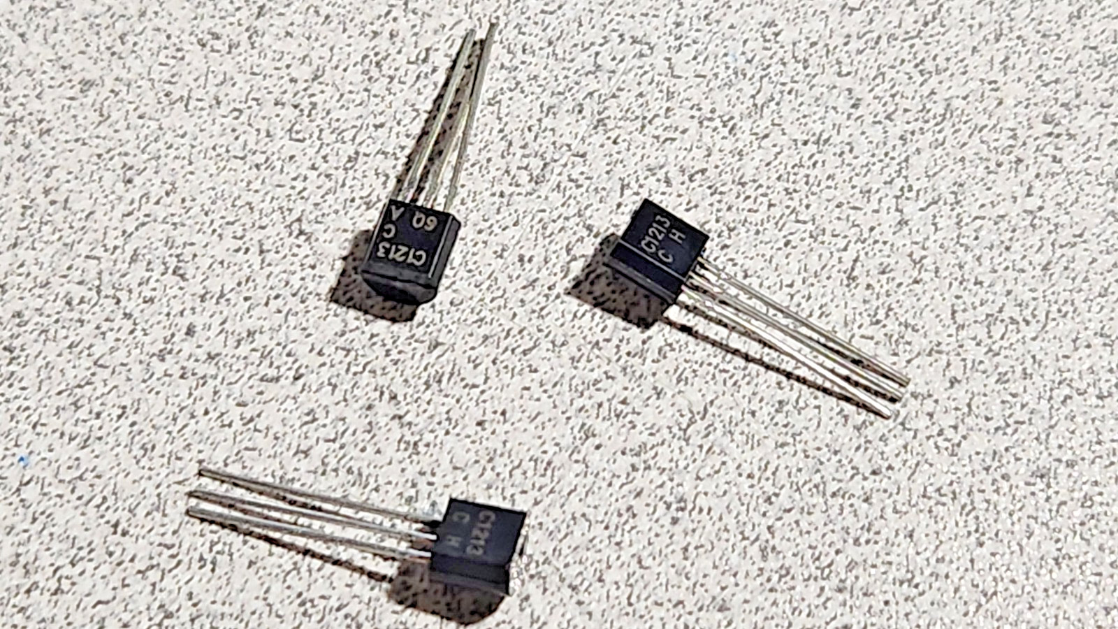 HITACHI TRANSISTOR SET OF 3 2SC1213C USED BY VARIOUS BRANDS & MODELS