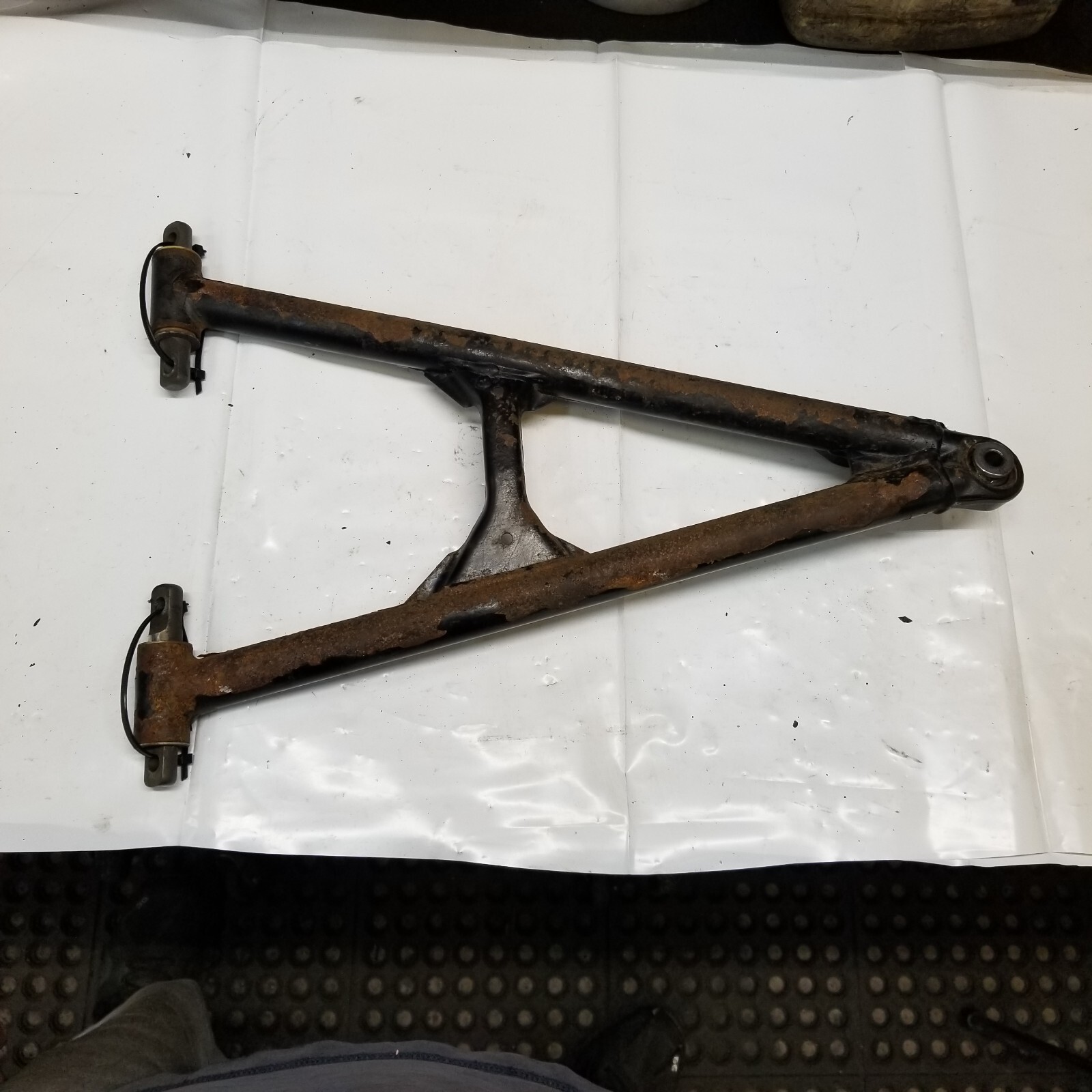 2012-2017 Polaris switchback Adventure Rush Indy left lower control arm 2204663