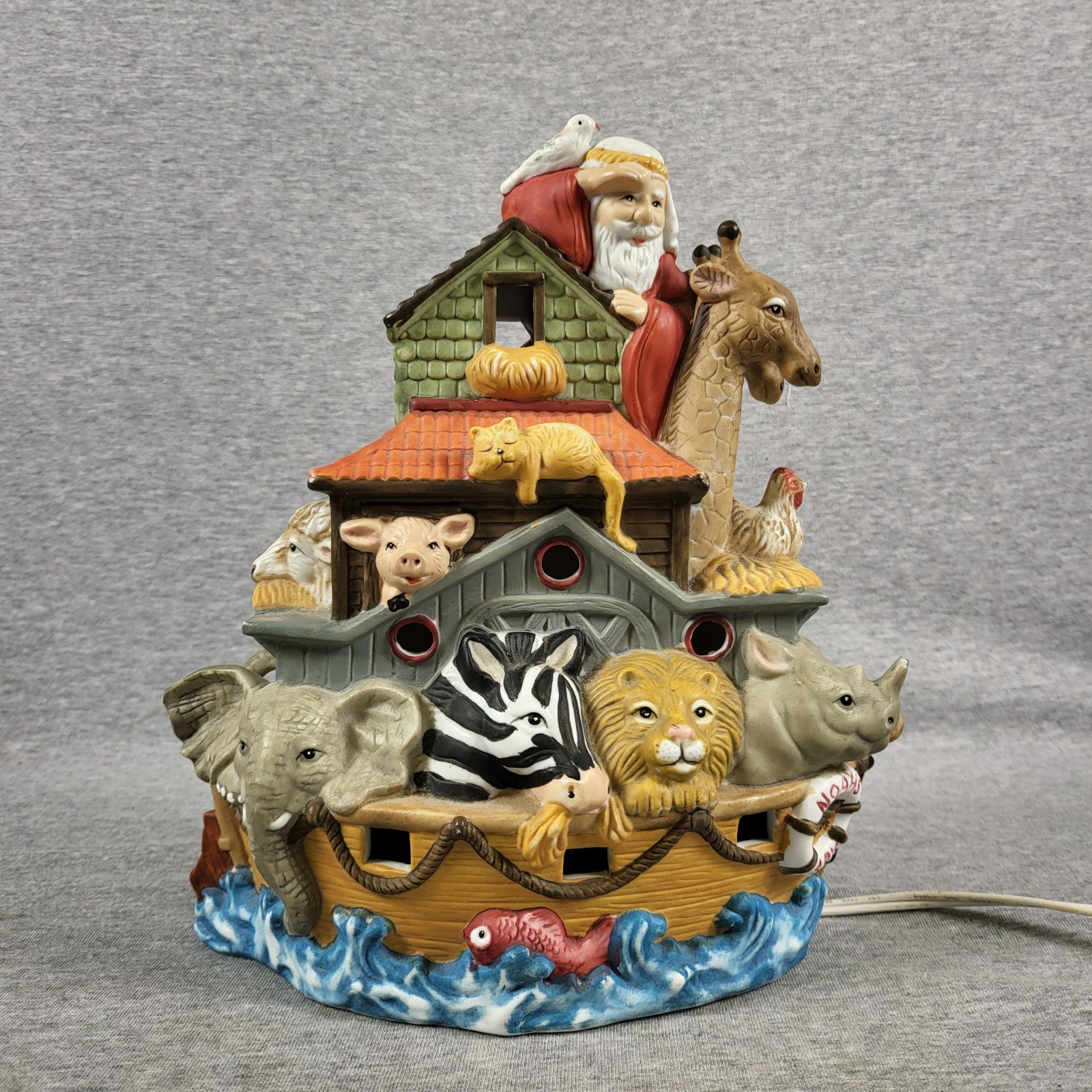 Noah's Ark Light Up Decor  Night Light Baby's Room Colorful Animals 6 Ft Cord