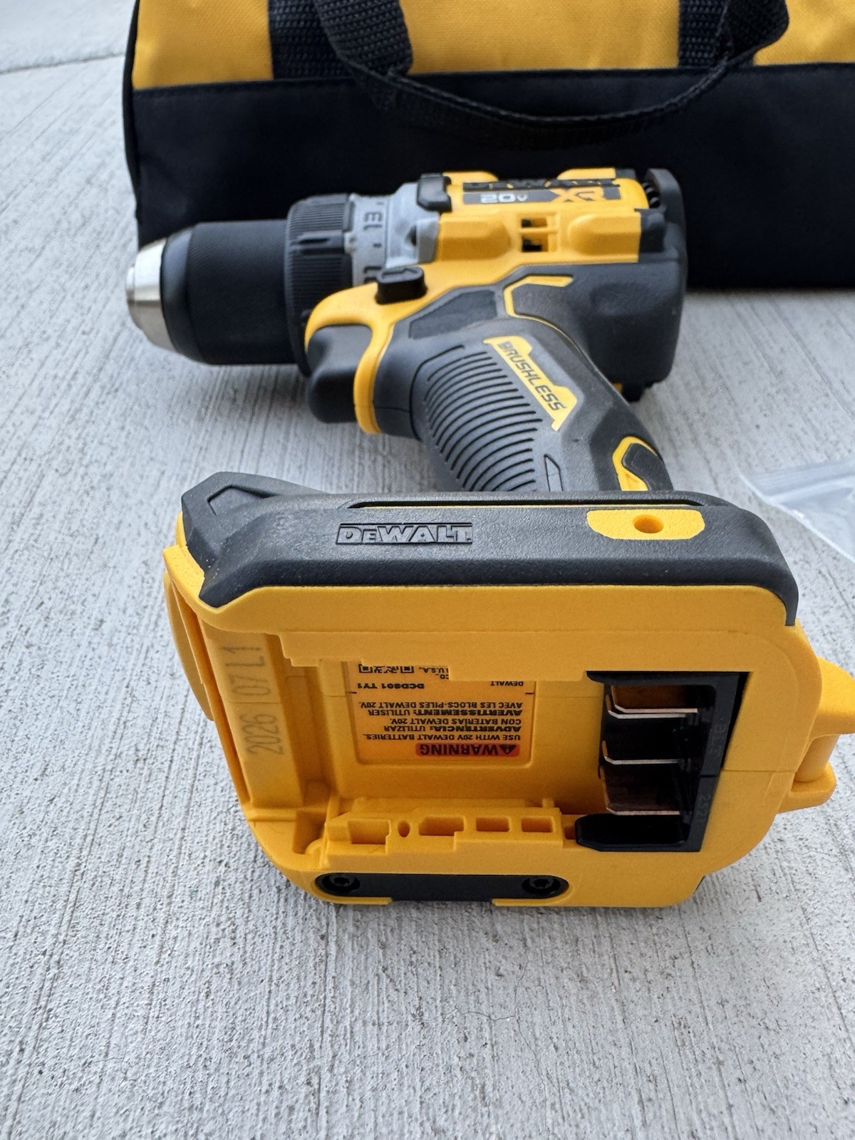 DeWALT DCD801B 20V MAX XR 1/2" Drill Driver - New