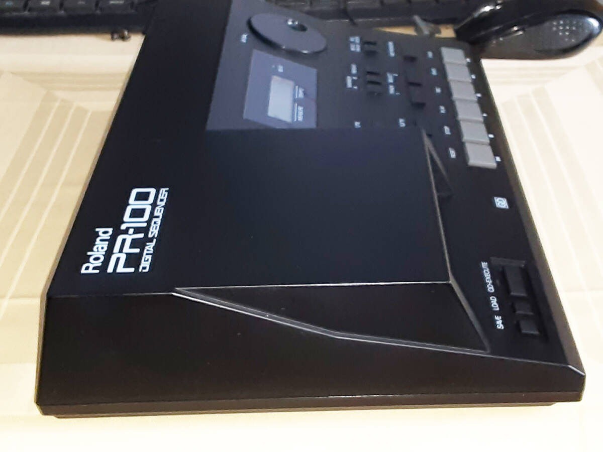 ROLAND PR-100 DIGITAL MIDI SEQUENCER