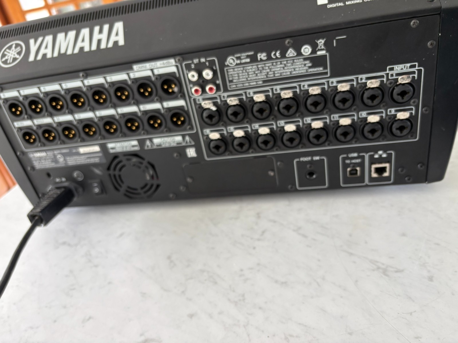 Yamaha TF1 Mixer