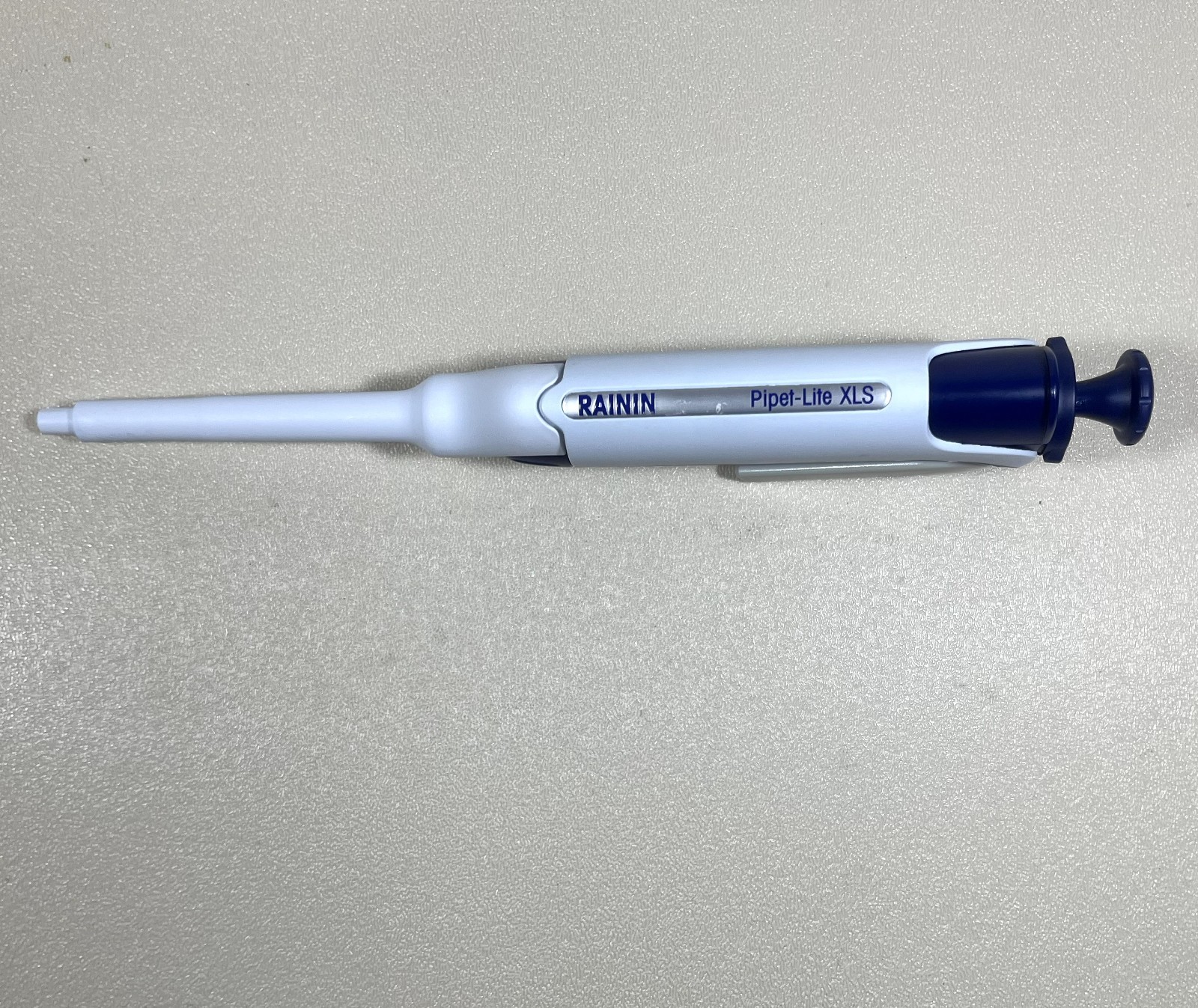 Rainin Pipet-Lite XLS+ L-100XLS+ Pipette, 10-100uL, LTS, 17014384, Calibrated