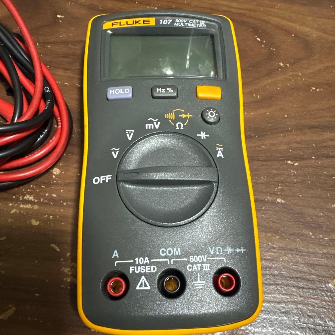 Fluke 107 Digital Multimeter 8797