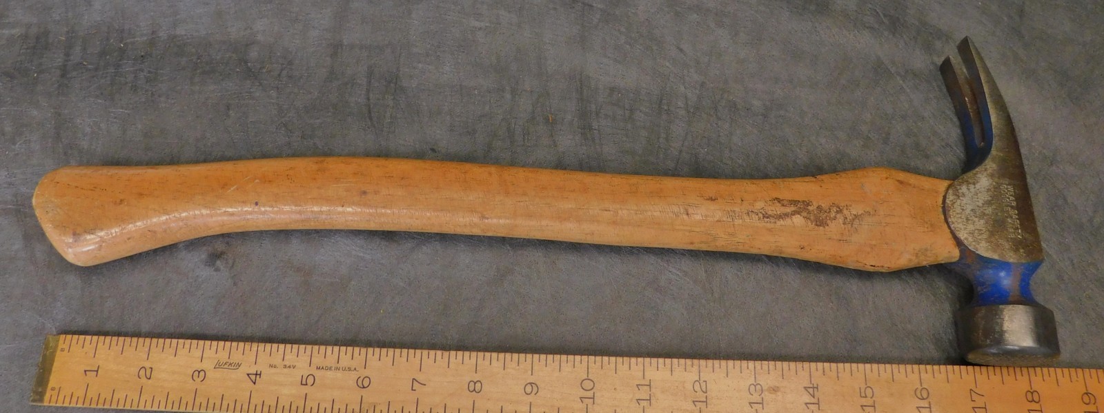 Vaughan  23 oz. Waffle Face  California Framing Hammer w/ Original Handle
