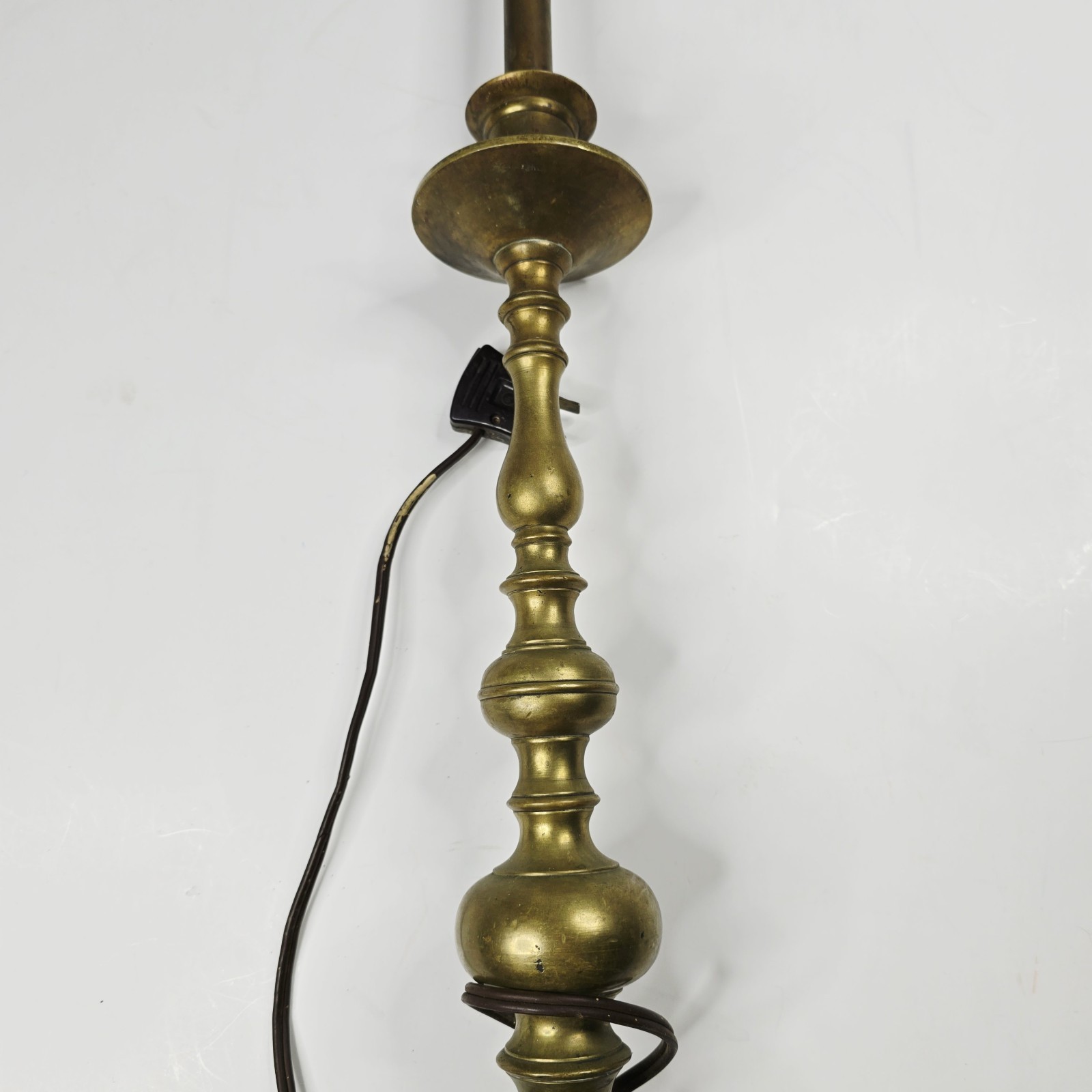 Lamp Parts: Benjamin Double Socket Pull Chain Cluster Switch for Lamp Base
