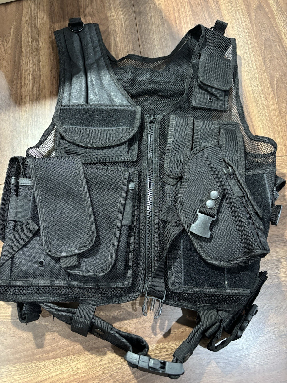 Black Cross Draw Tactical Vest, Brand Unknown