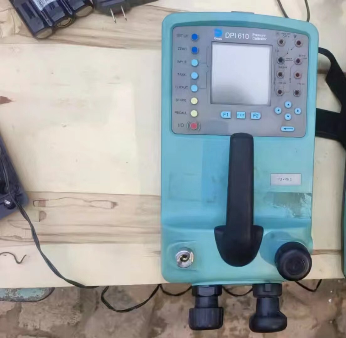 1PCS USED DRUCK DPI610 70KPag Prussure CALIBRATOR//