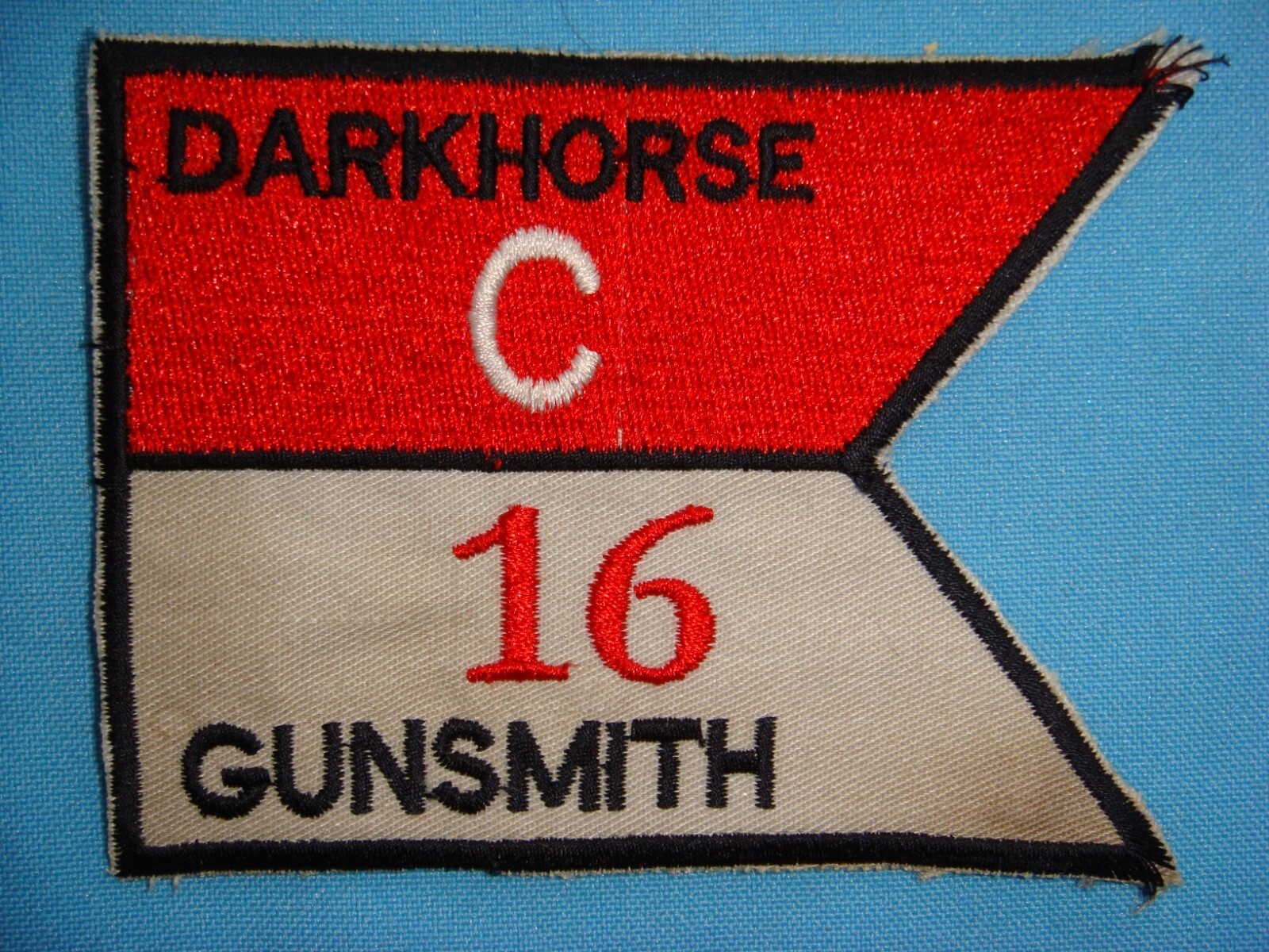 VIETNAM WAR PATCH, US C TROOP 16th AIR CAVALRY REGIMENT "DARKHORSE GUNSMITH"