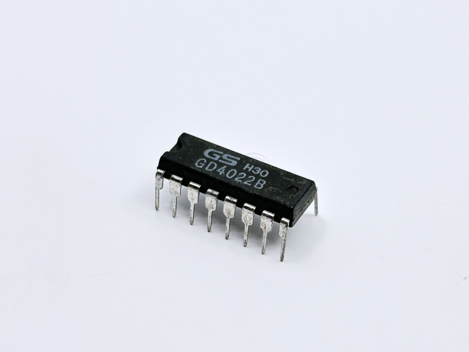 5PCS GD4022B GS 4-Stage Johnson Counter Divider with 8 Decoded Outputs DIP-16