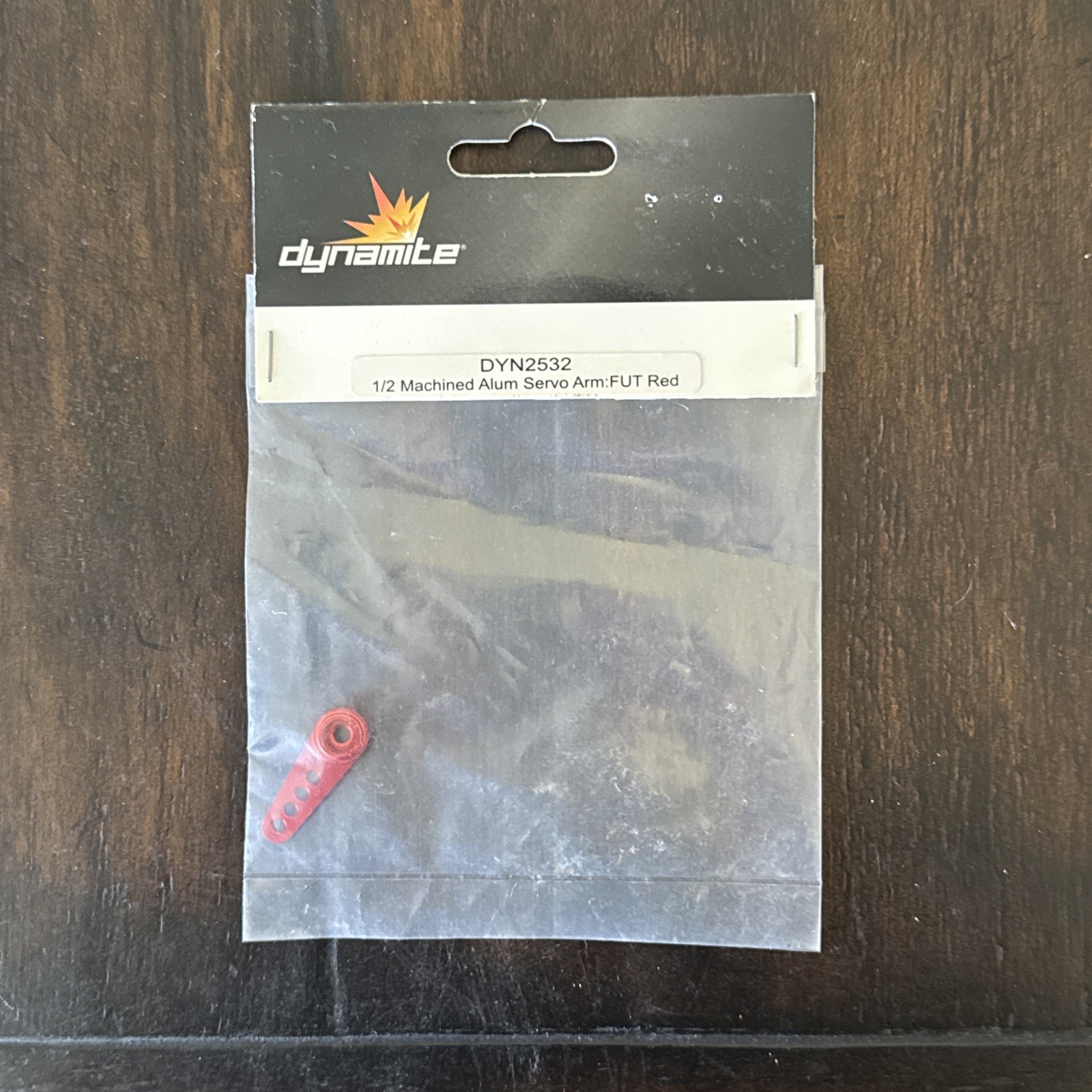 Dynamite Machined Aluminum Futaba Servo Horn (Red) [DYN2532]