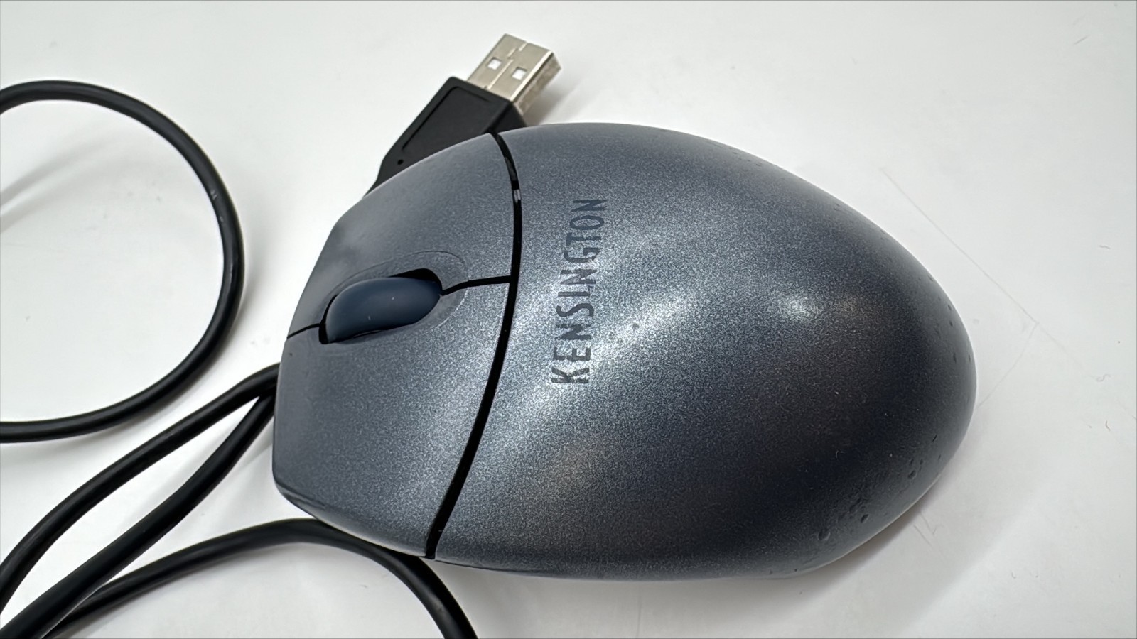 Kensington Mini Wired USB Mouse Ergonomic PocketMouse Portable Design