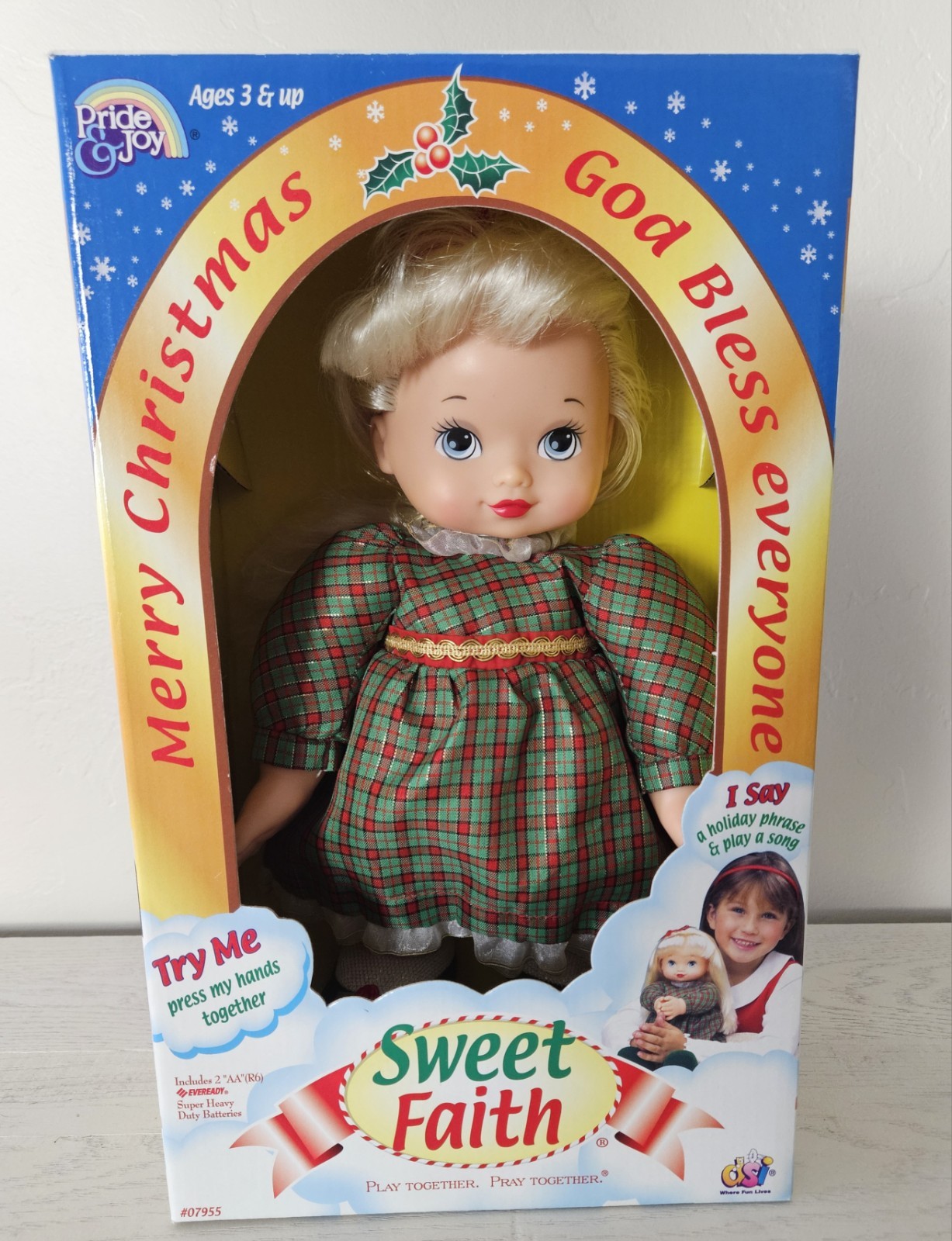 Vintage 2001 Sweet Faith doll #07955 Christmas  Plays Silent Night Works NIB