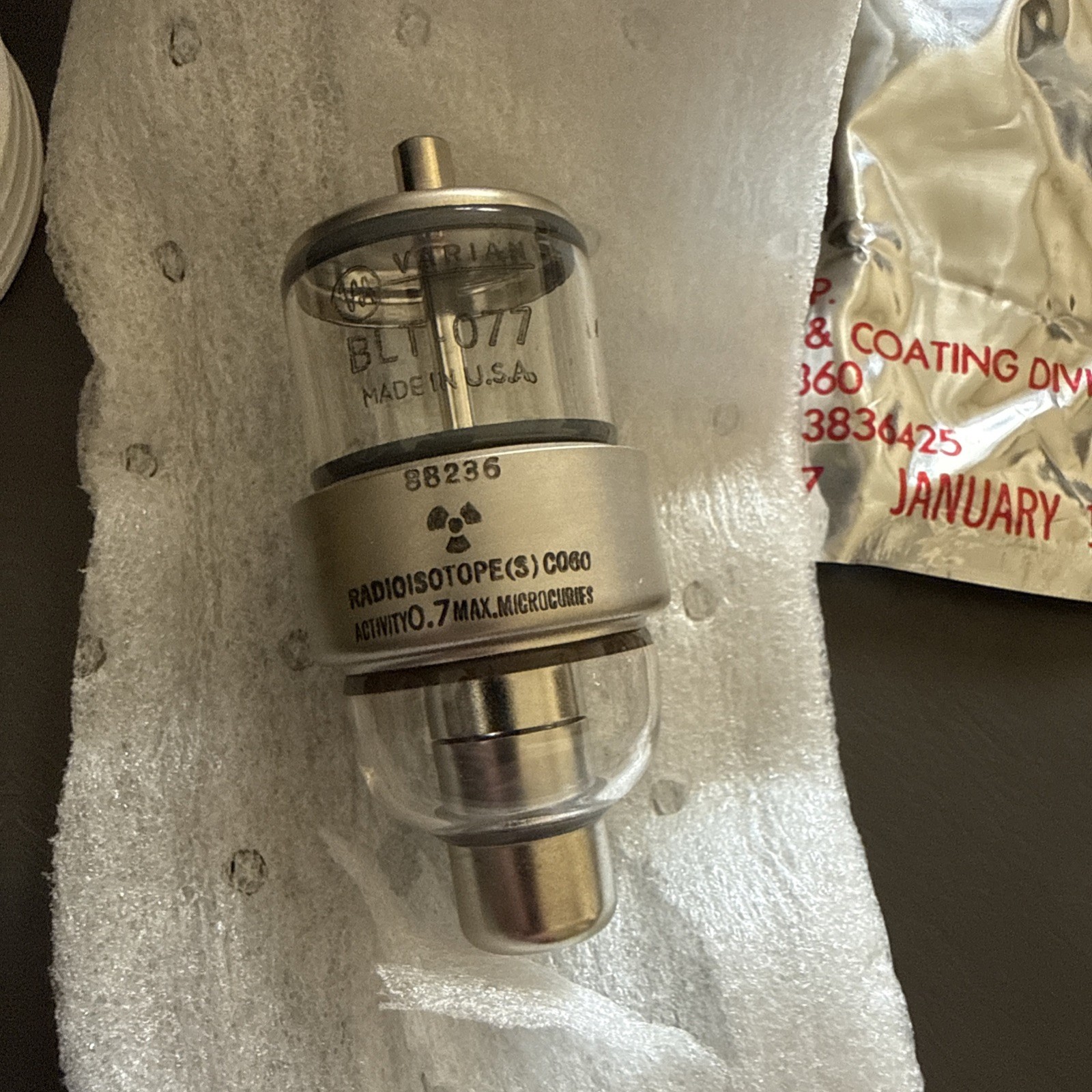 Varian BLT-077 Radioisotope Tube 1986 NOS
