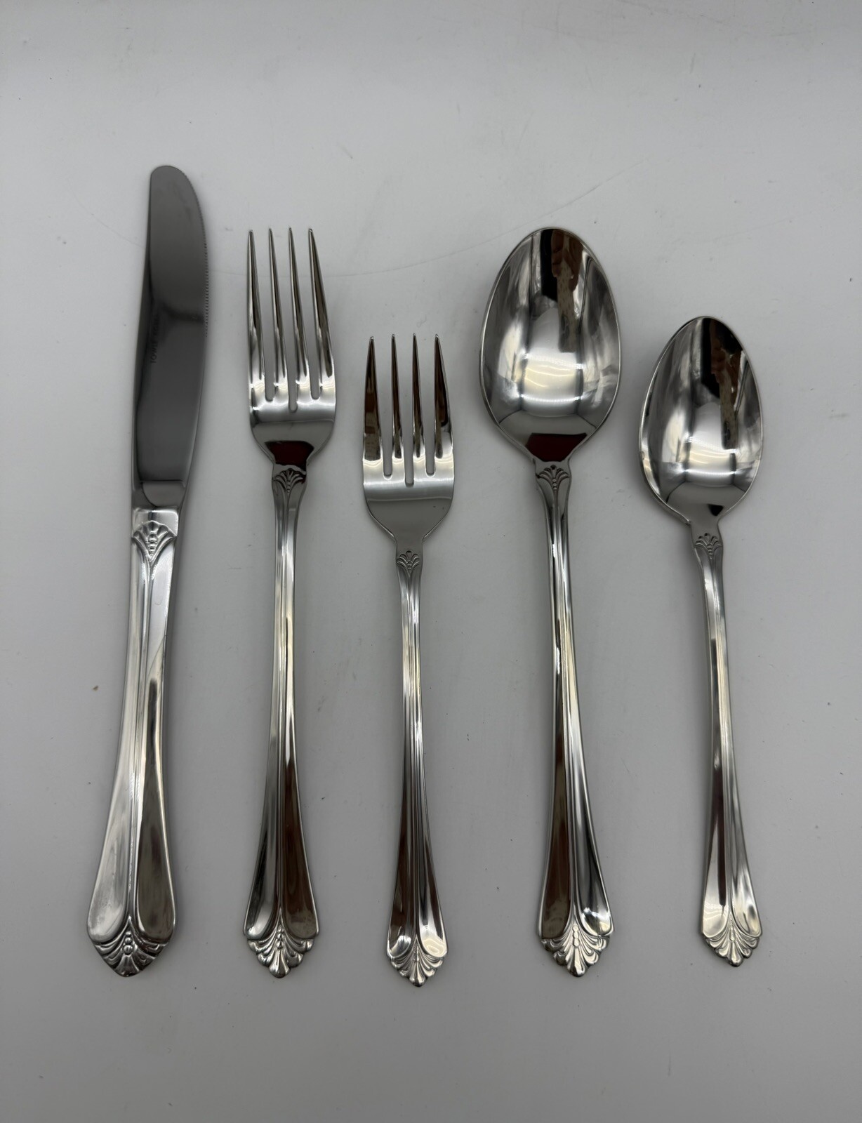 New Towle Santa Barbara SS Flatware 8 Sets 5 Pc Setting & 5 Pc Hostess Serving