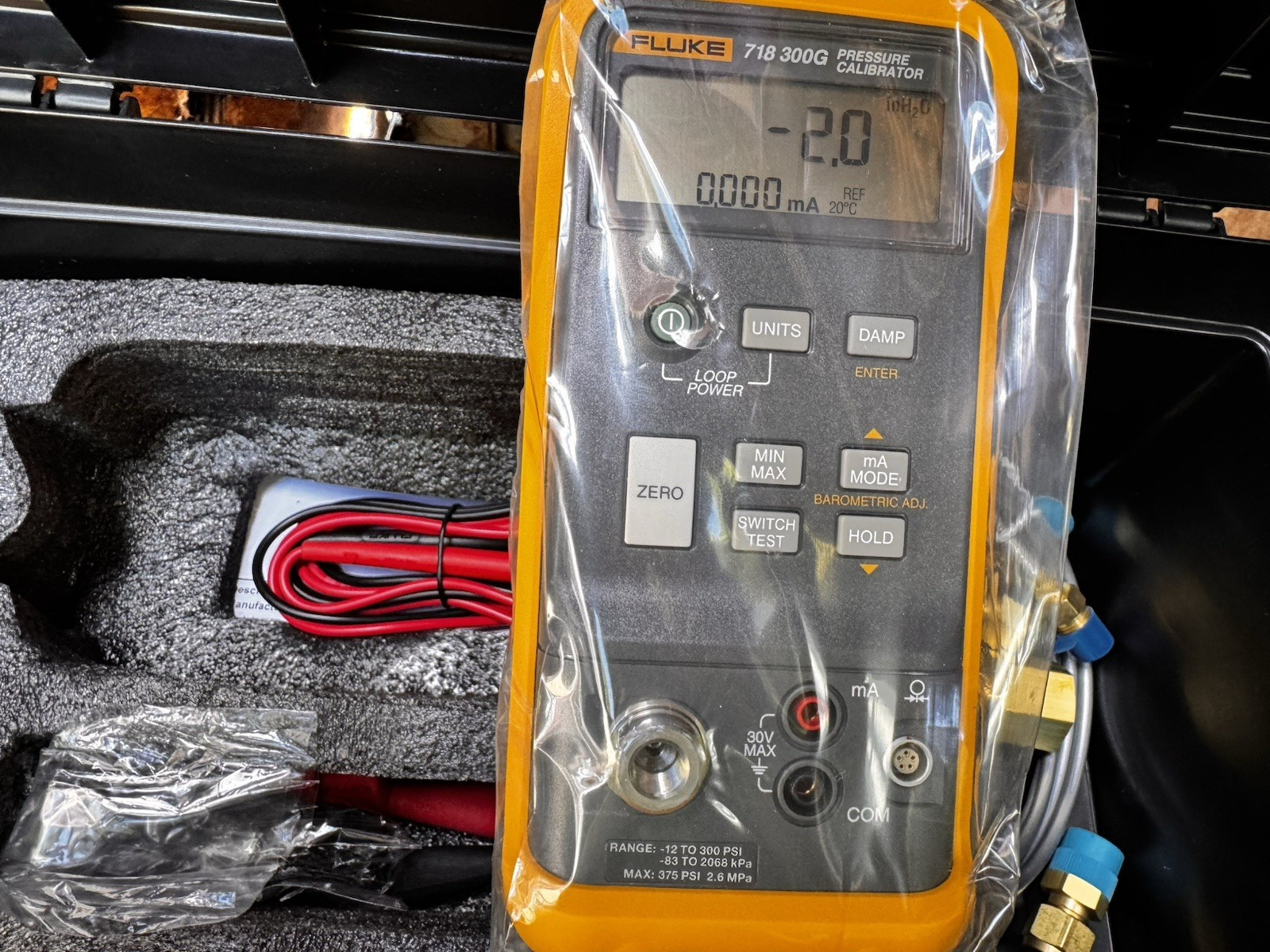 Fluke 718-300G Pressure Calibrator, 300 psi Pressure Range, Model 718-300G