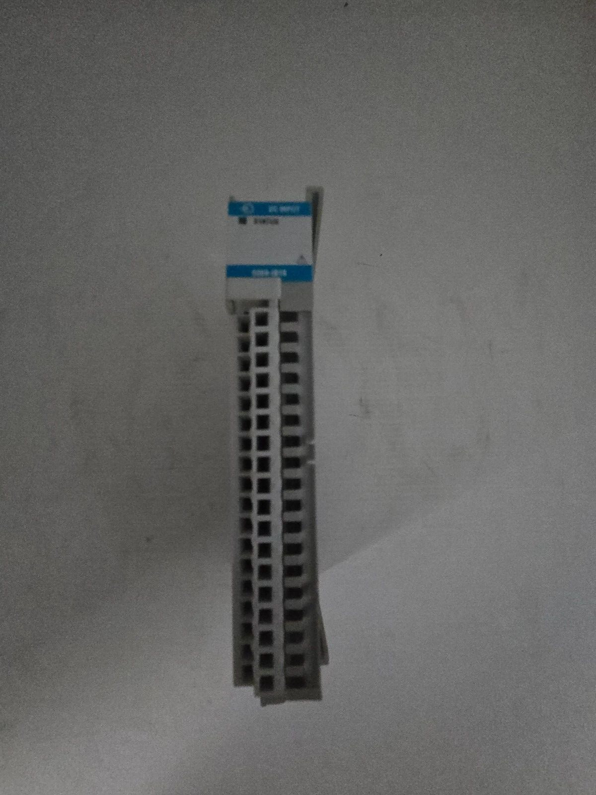 Allen Bradley AB 5069-IB16 Compact 5000 Digital Input Module Series A 5069IB16
