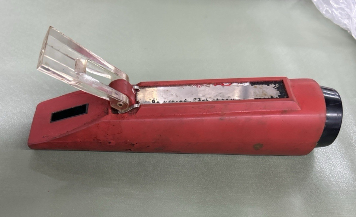 VINTAGE AMERICAN OPTICAL 0-30 Degree BRIX Hand Refractometer - 10430