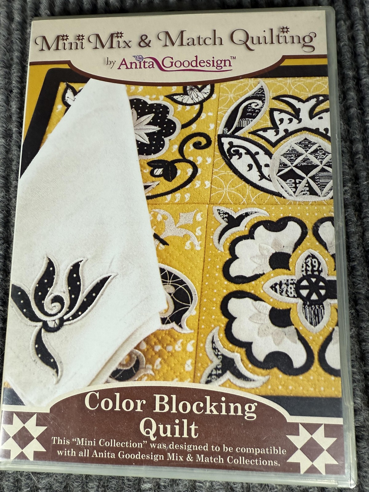 Anita Goodesign Color Blocking Quilt Embroidery CD Mini Mix & Match 148MAGHD
