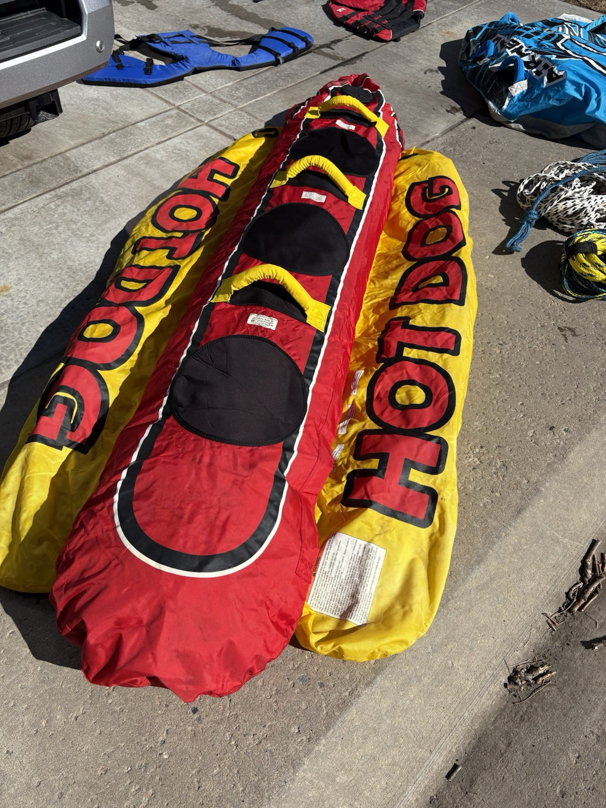 AIRHEAD Hot Dog 3-Rider Inflatable Towable Tube (HD-3)
