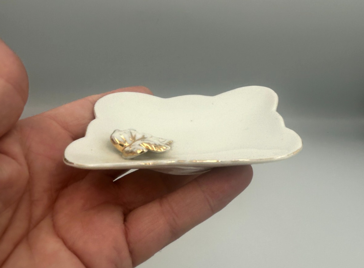 White Gold Accent Leaf Trinket Dishes