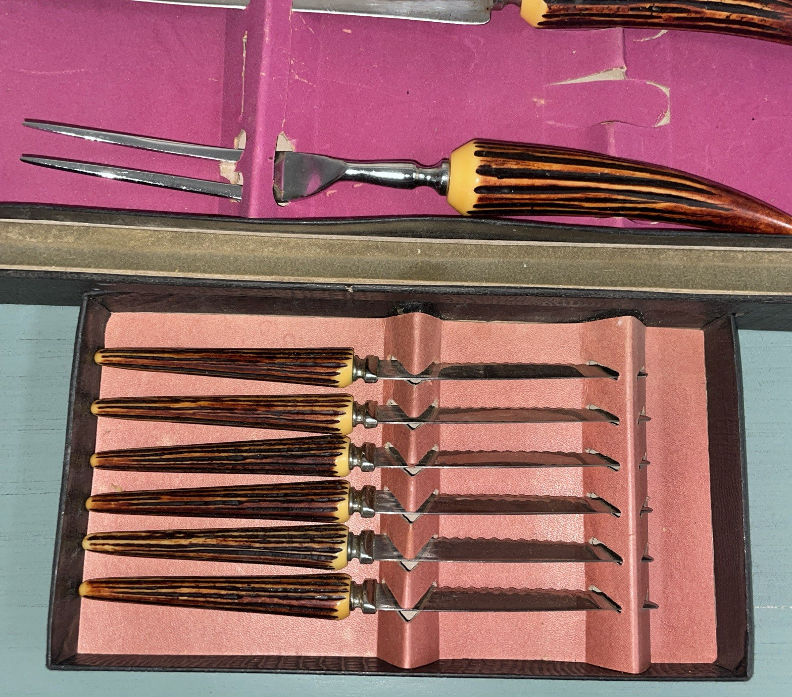 Sheffield Crown Crest Carving Set & Steak Knives