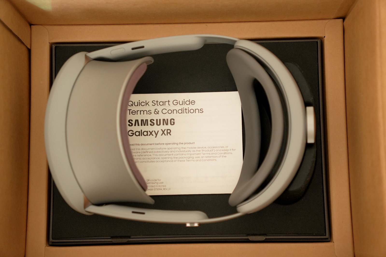 Samsung Galaxy XR 4K Micro-OLED