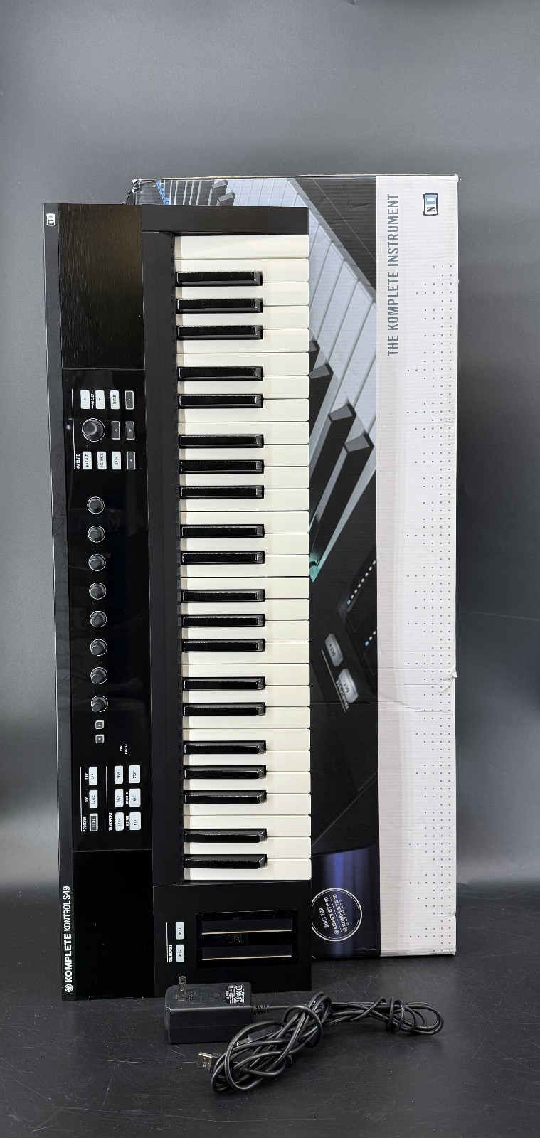 Native Instruments Komplete Kontrol S49 Controller Keyboard