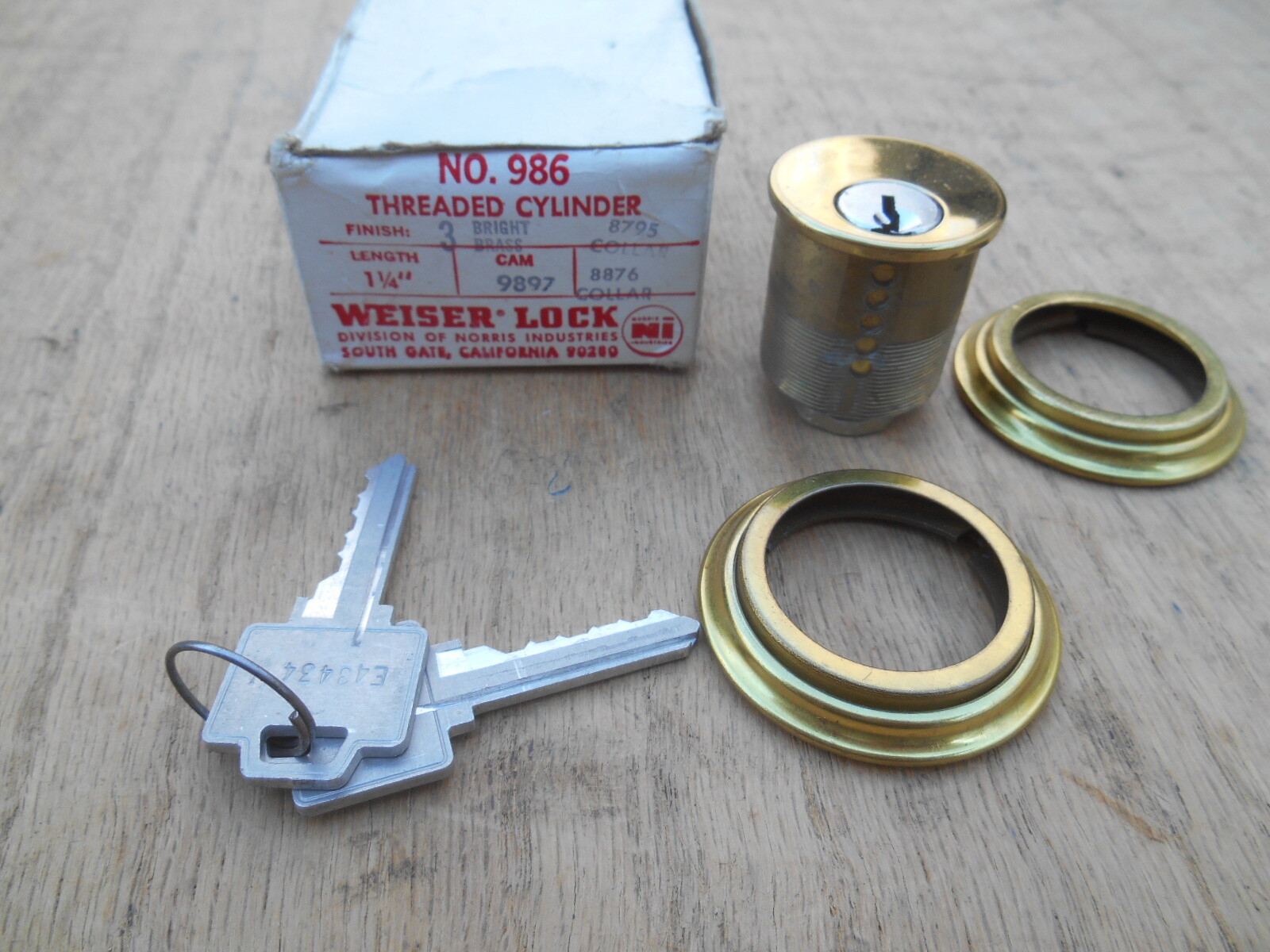 WEISER NO. 986,  1-1/4" LENGTH THREADED CYLINDER ,BRIGHT BRASS