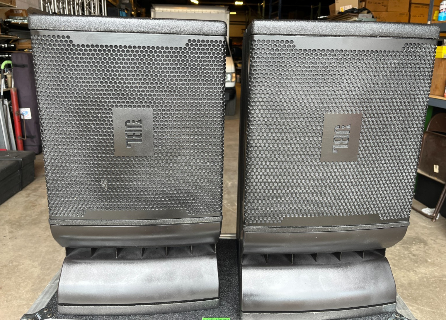 JBL VRX932LA-1WH