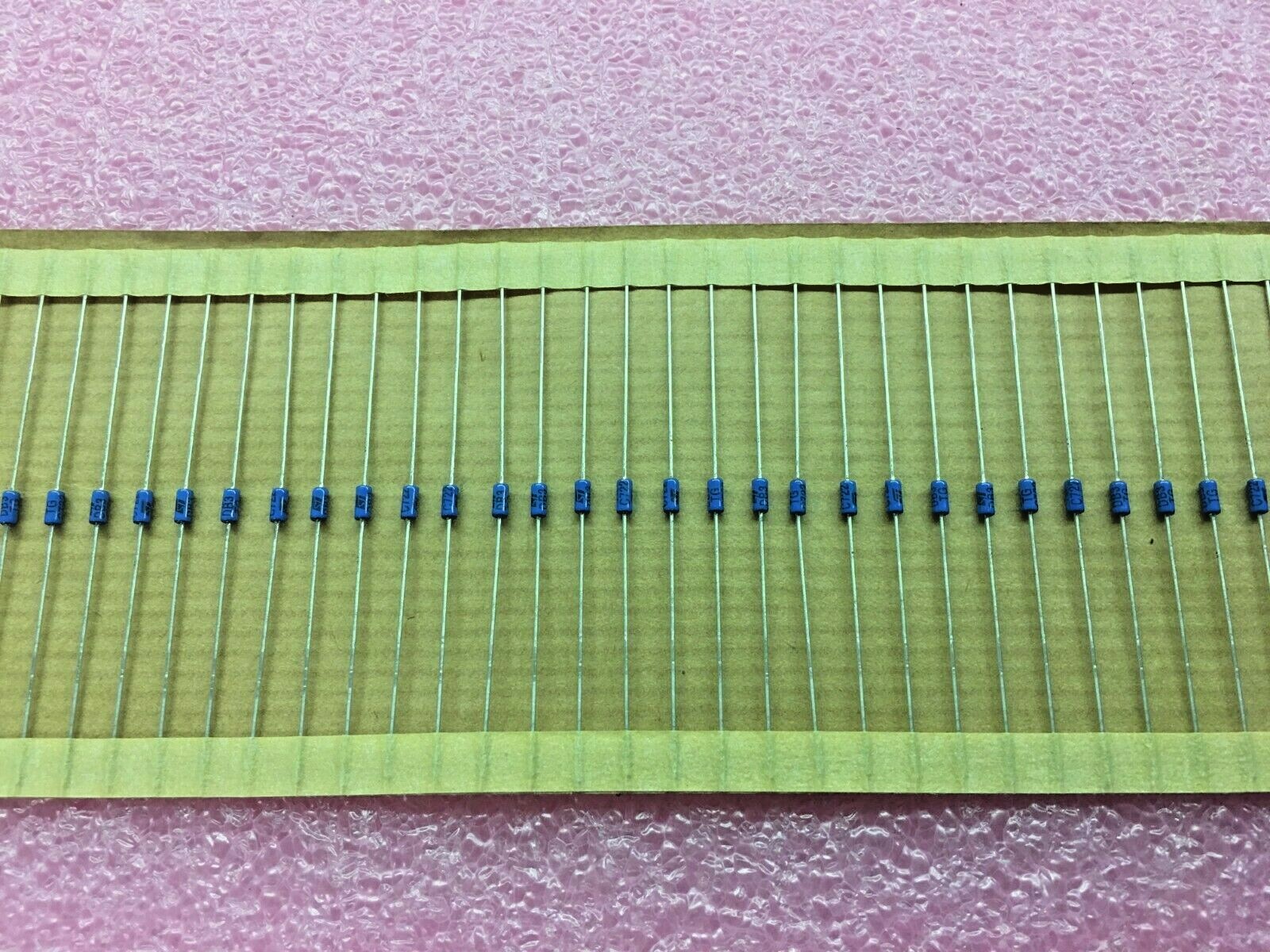 (250 PIECE LOT) DB3TG, SGS THOMSON, THYRISTOR, DIAC 30-34V 2A DO35