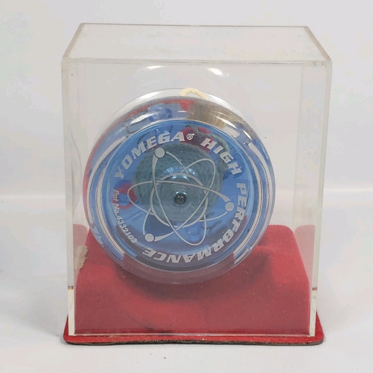 Vintage Yomega High Performance Yo-Yo Blue Edge Clear Center Yoyo