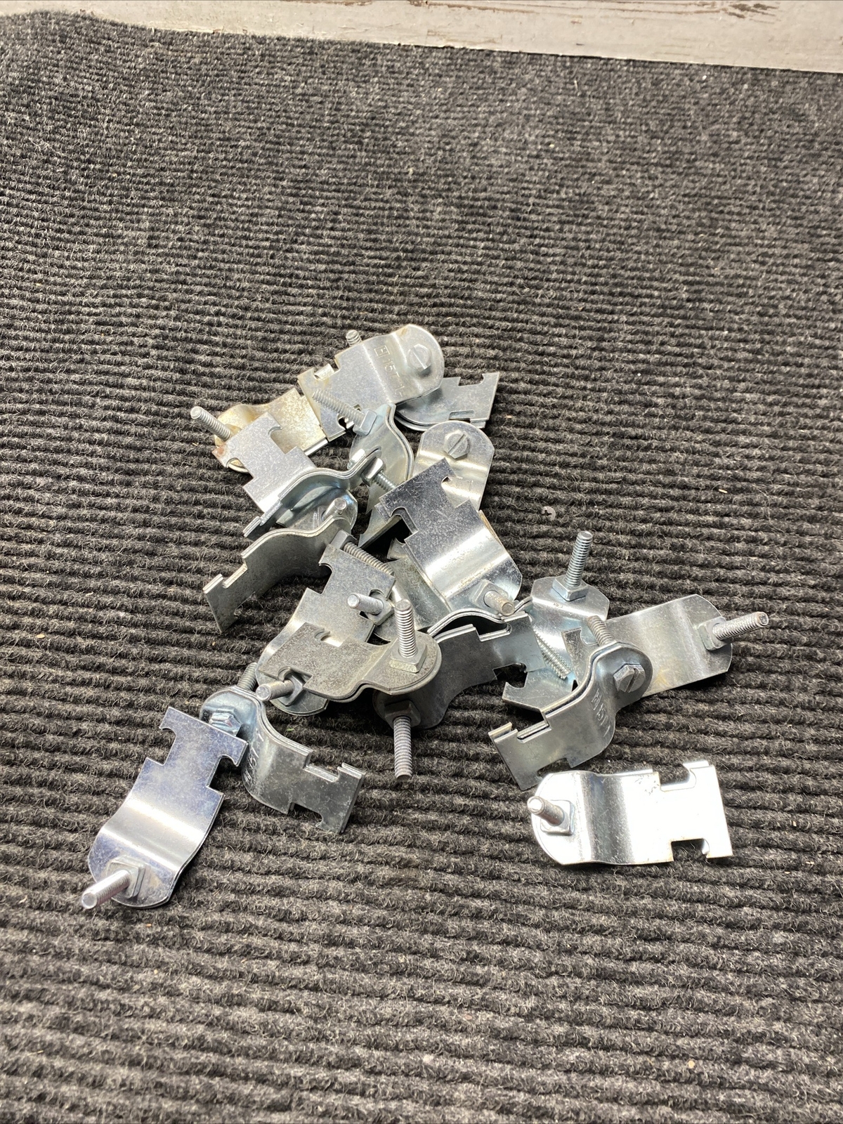Lot of 20 Generic H-1-15T Pipe Clamp 15T - New No Box 1" pipe