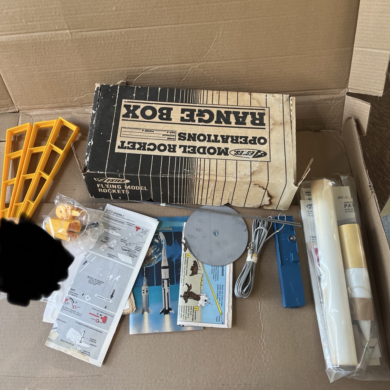 Vintage Estes Model Rocket Starter Set Operations Range Box