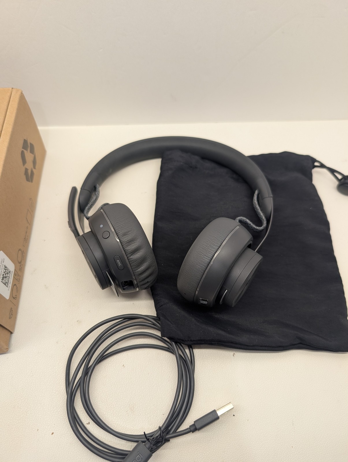 Logitech Zone Wireless Plus Bluetooth Headset Noise Canceling no dongle